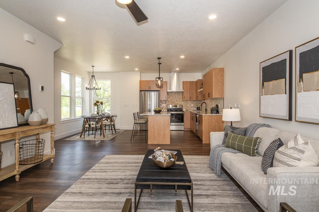 479 E Violets Cove Ln, Garden City, Idaho 83714, 3 Bedrooms, 3.5 Bathrooms, Residential For Sale, Price $600,000,MLS 98955984