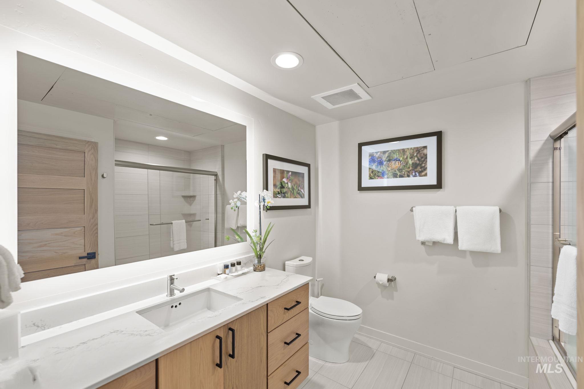 780 Village Dr., Donnelly, Idaho 83615-5014, 1 Bedroom, 1 Bathroom, Residential For Sale, Price $575,000,MLS 98956040