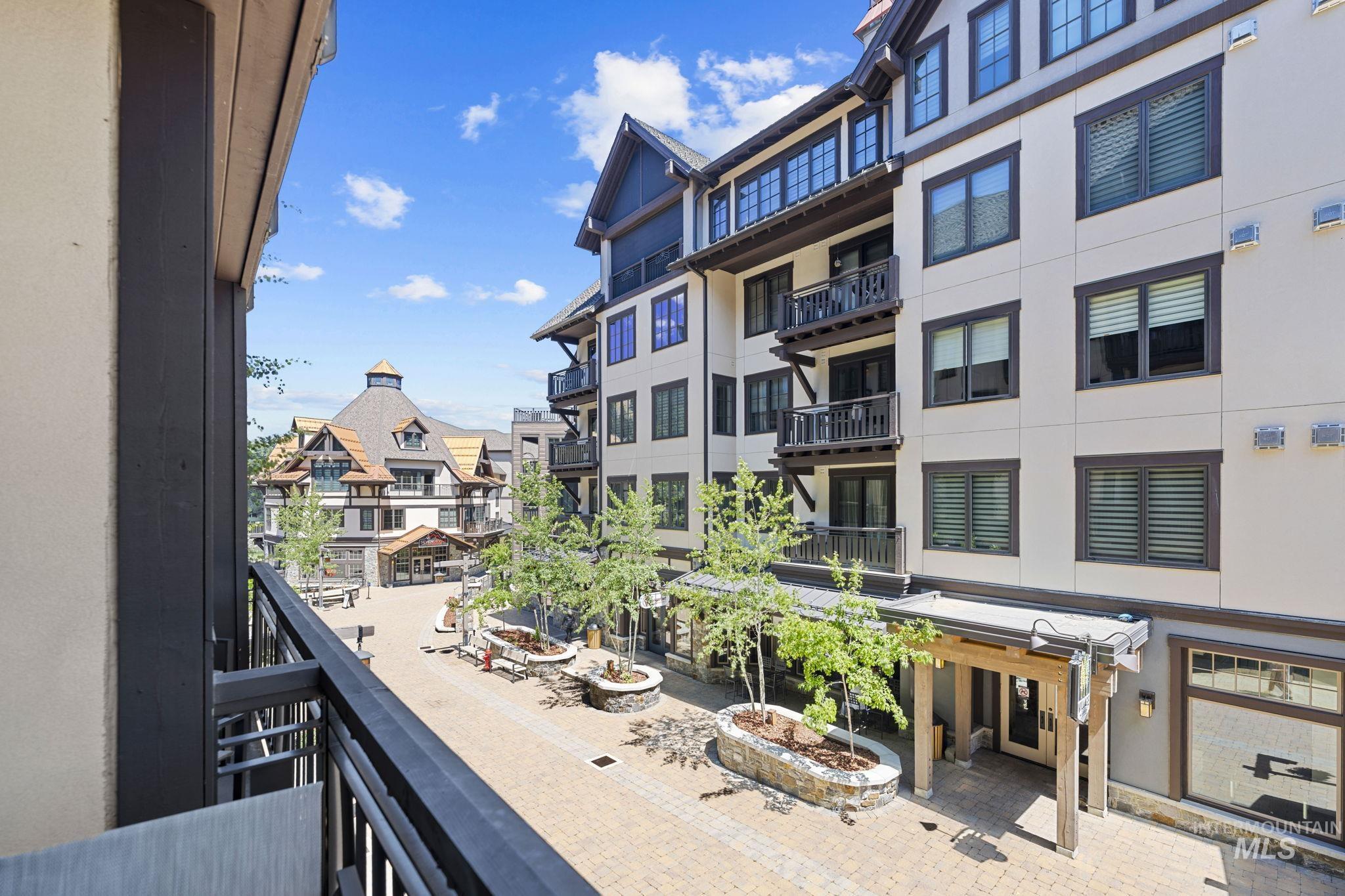 780 Village Dr., Donnelly, Idaho 83615-5014, 1 Bedroom, 1 Bathroom, Residential For Sale, Price $575,000,MLS 98956040