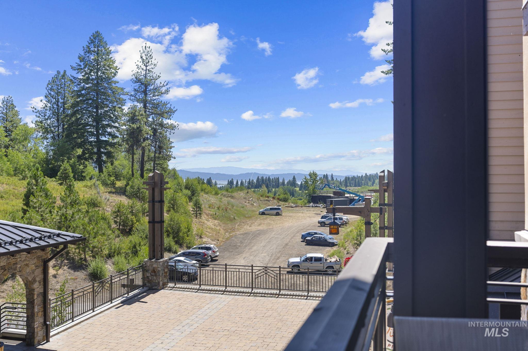 780 Village Dr., Donnelly, Idaho 83615-5014, 1 Bedroom, 1 Bathroom, Residential For Sale, Price $575,000,MLS 98956040