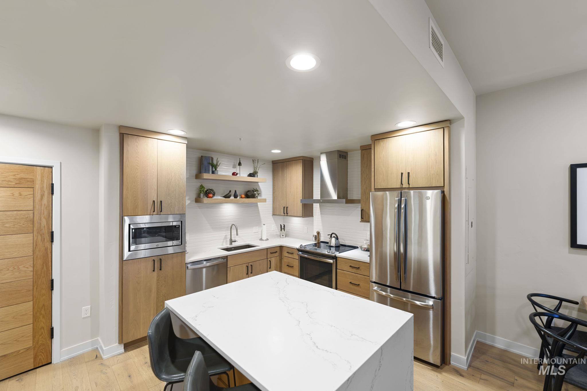 780 Village Dr., Donnelly, Idaho 83615-5014, 1 Bedroom, 1 Bathroom, Residential For Sale, Price $575,000,MLS 98956040