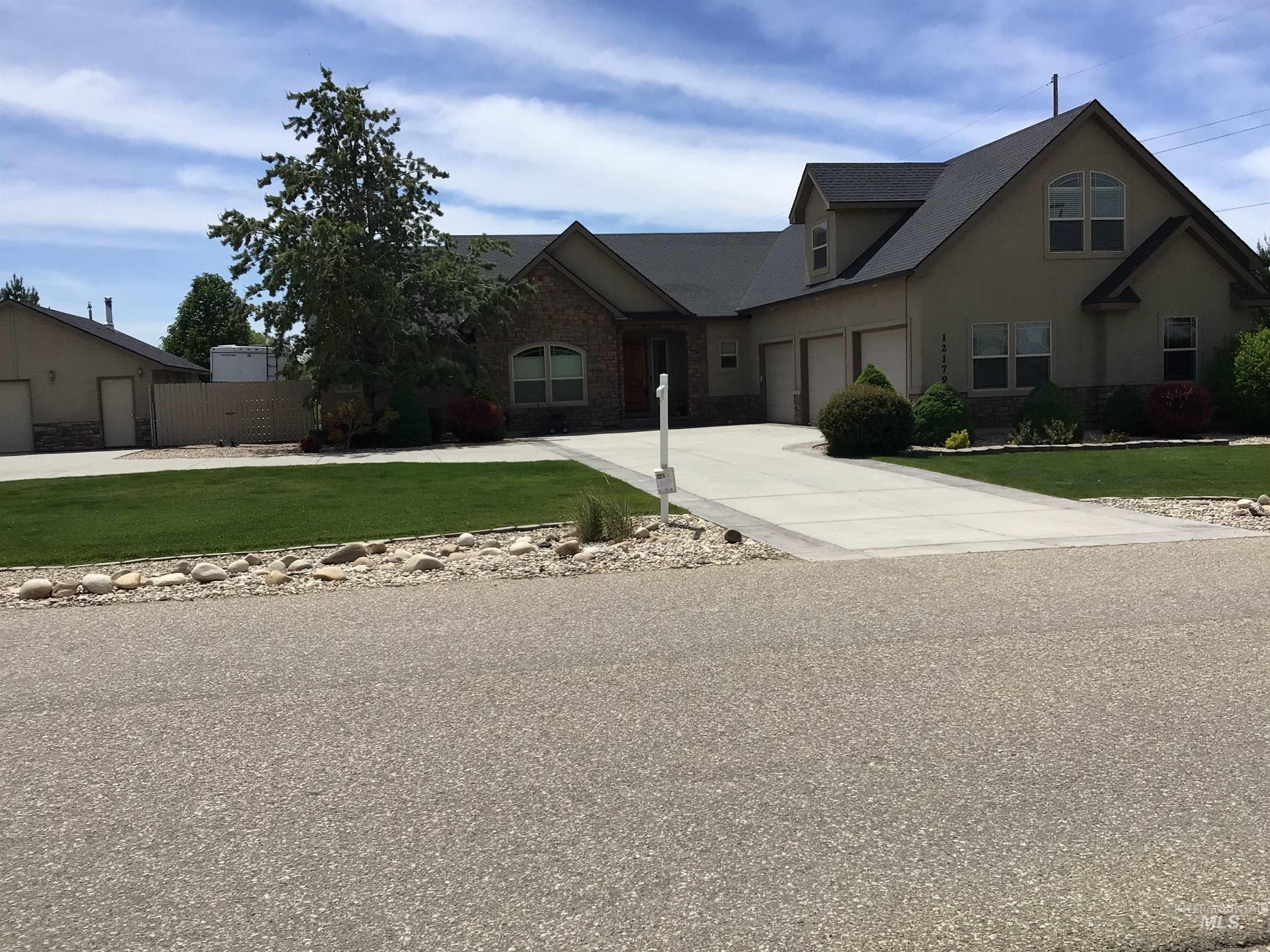 12179 W Tustin, Kuna, Idaho 83634, 4 Bedrooms, 3.5 Bathrooms, Residential For Sale, Price $875,000, 98956058