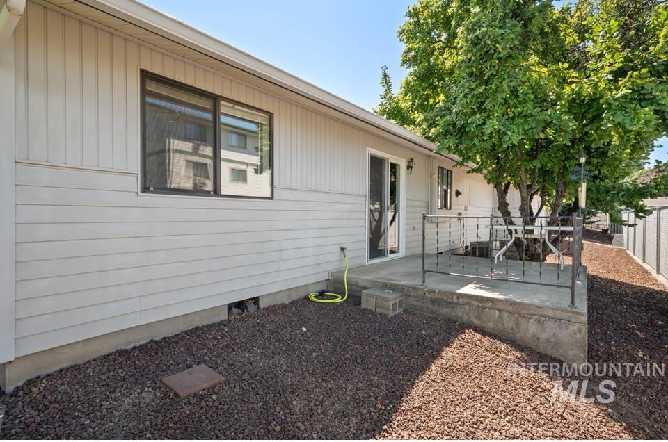 1128 Burrell Ave., Lewiston, Idaho 83501, 3 Bedrooms, 2 Bathrooms, Residential For Sale, Price $279,000,MLS 98956068