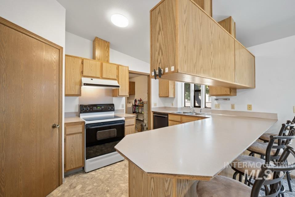 1128 Burrell Ave., Lewiston, Idaho 83501, 3 Bedrooms, 2 Bathrooms, Residential For Sale, Price $279,000,MLS 98956068