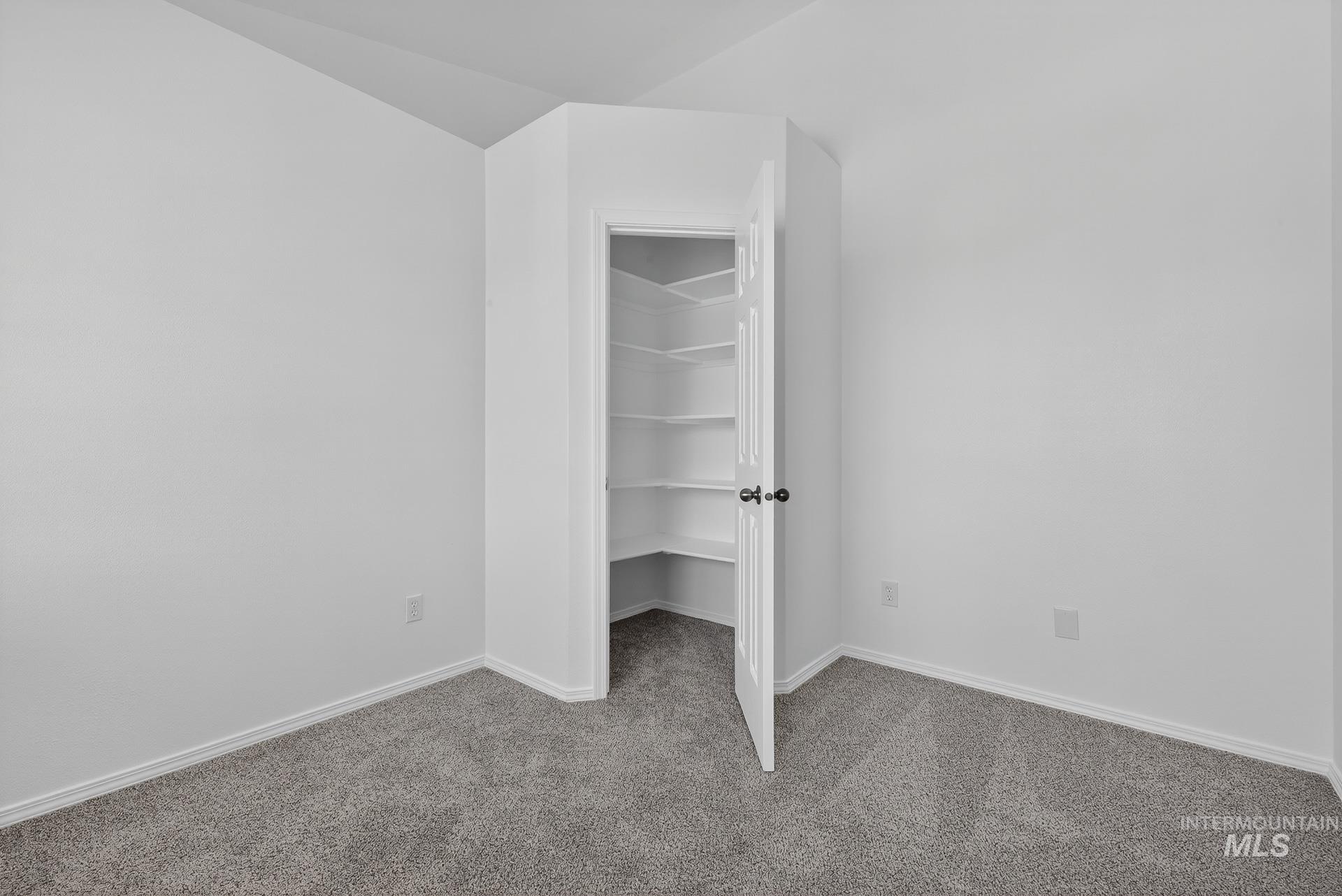 3719 E Sage Ct, Nampa, Idaho 83687, 6 Bedrooms, 2.5 Bathrooms, Residential For Sale, Price $524,000,MLS 98956095