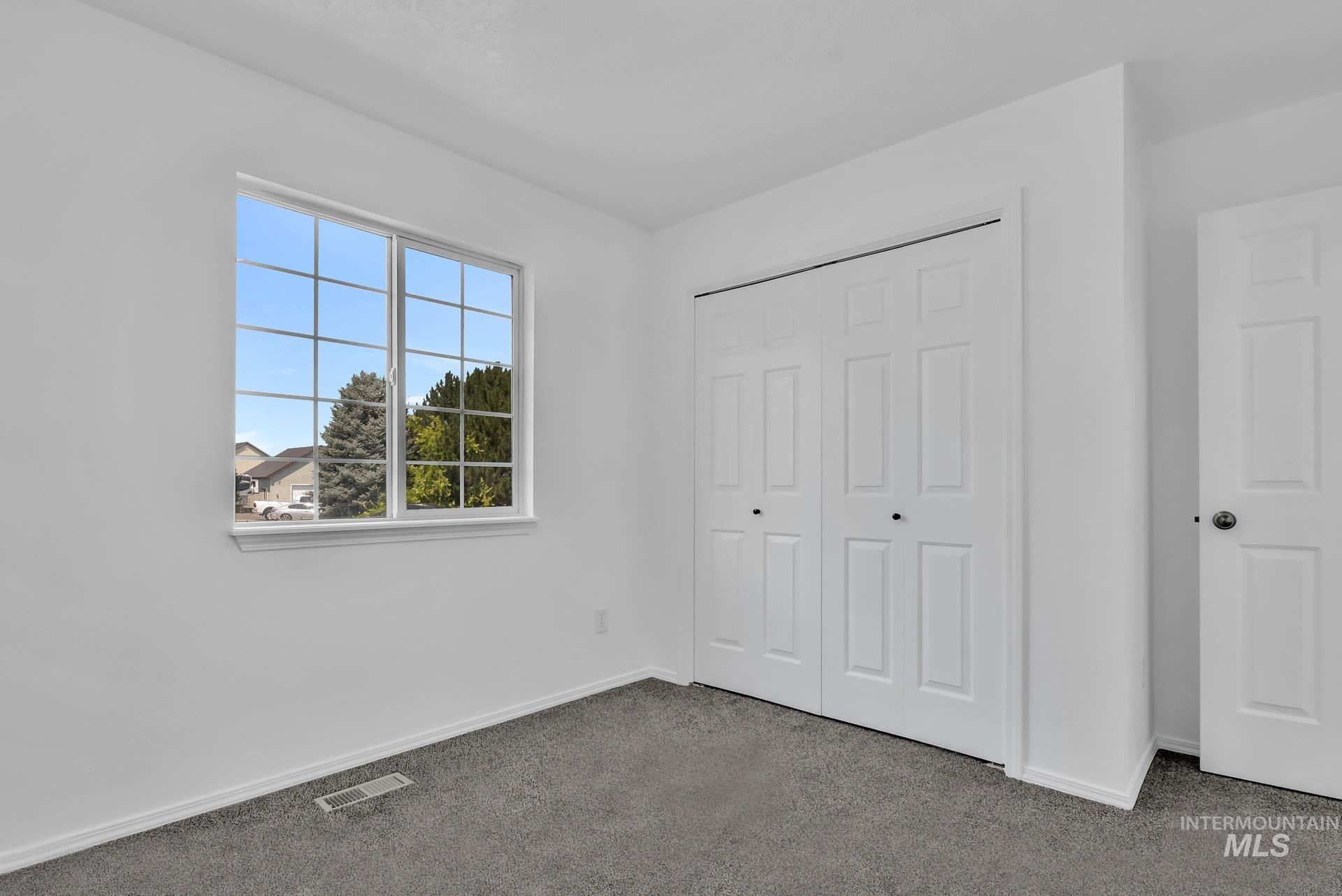 3719 E Sage Ct, Nampa, Idaho 83687, 6 Bedrooms, 2.5 Bathrooms, Residential For Sale, Price $524,000,MLS 98956095