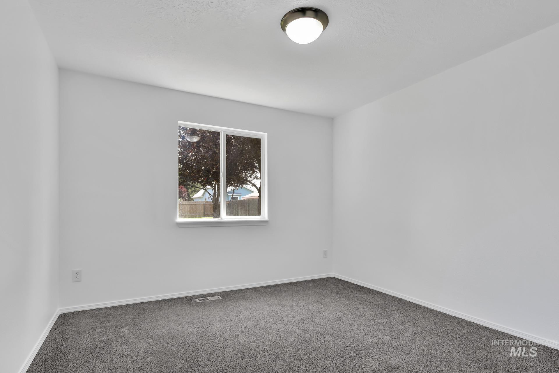 3719 E Sage Ct, Nampa, Idaho 83687, 6 Bedrooms, 2.5 Bathrooms, Residential For Sale, Price $524,000,MLS 98956095