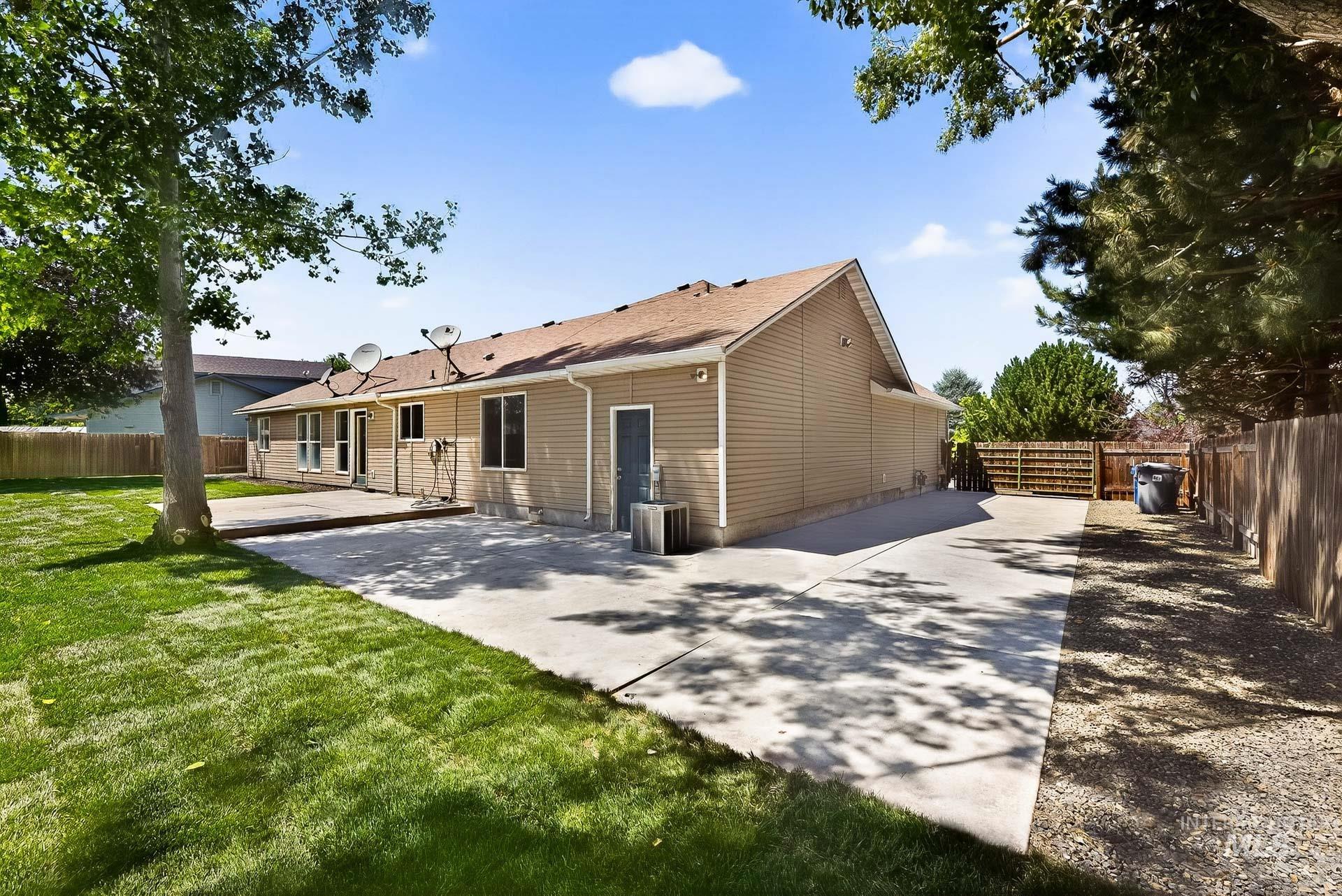 3719 E Sage Ct, Nampa, Idaho 83687, 6 Bedrooms, 2.5 Bathrooms, Residential For Sale, Price $524,000,MLS 98956095