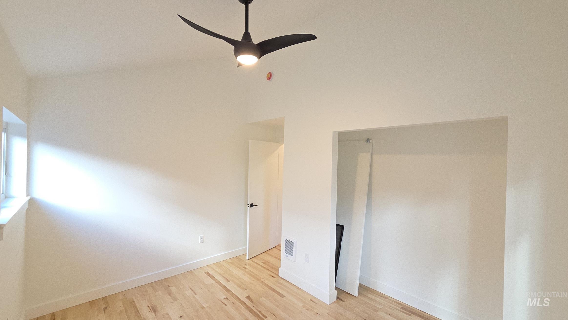 424 E Palouse River Dr., Moscow, Idaho 83843, 2 Bedrooms, 1 Bathroom, Residential For Sale, Price $235,000,MLS 98956103