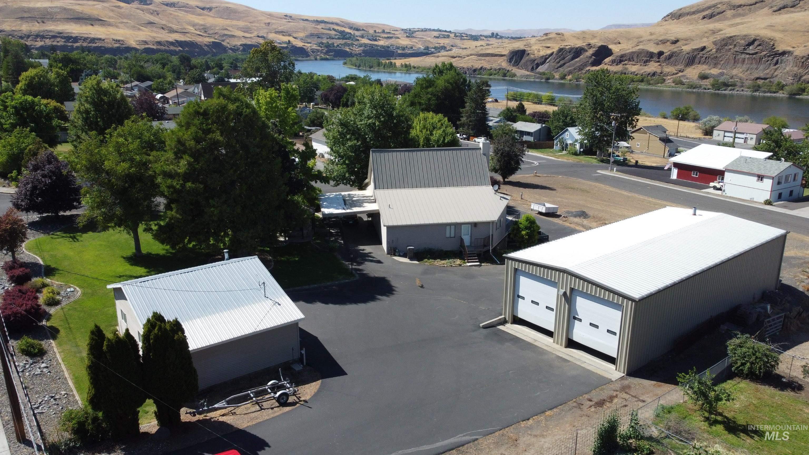 209 Harding St, Asotin, Washington 99402, 3 Bedrooms, 3 Bathrooms, Residential For Sale, Price $799,000,MLS 98956128