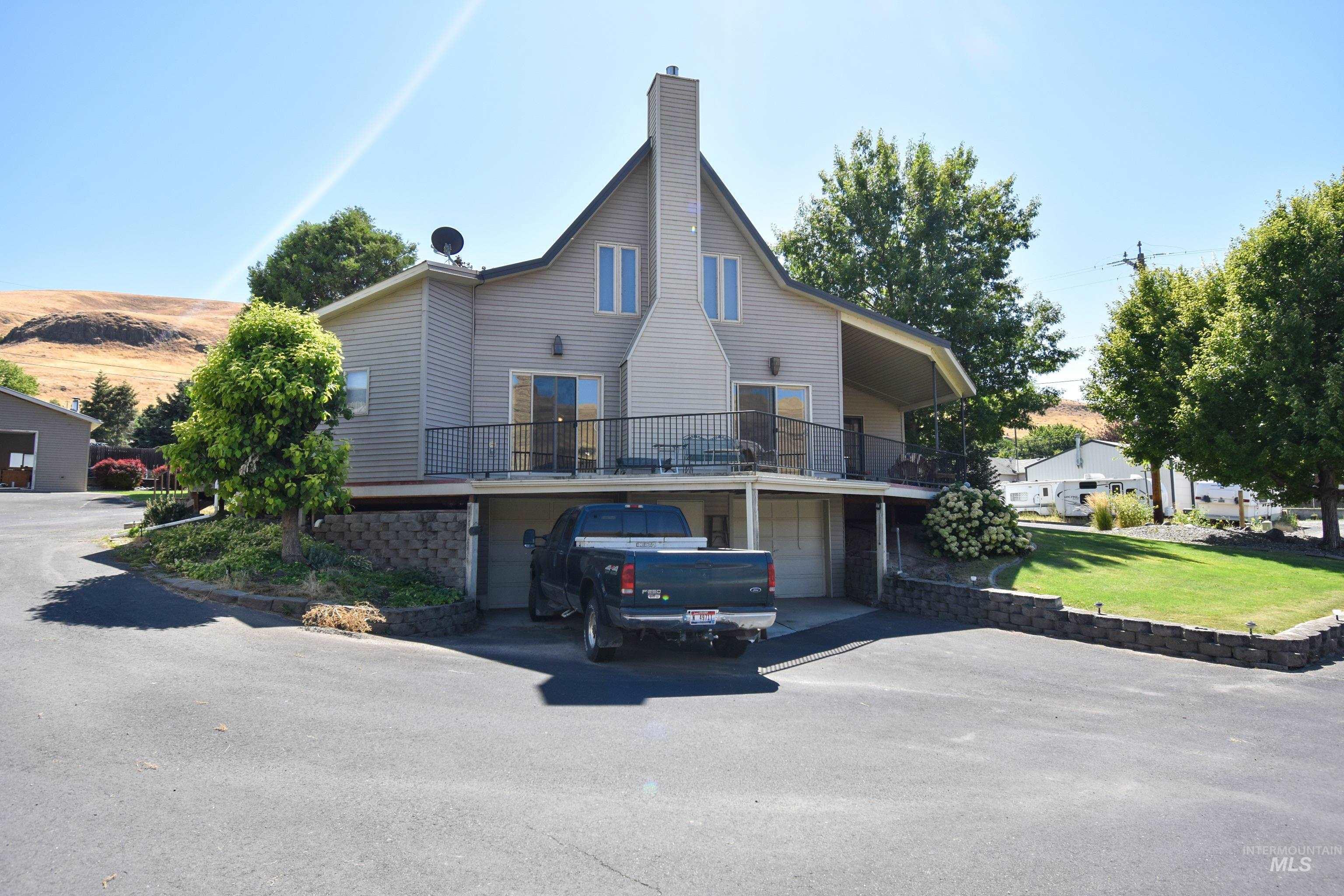 209 Harding St, Asotin, Washington 99402, 3 Bedrooms, 3 Bathrooms, Residential For Sale, Price $799,000,MLS 98956128