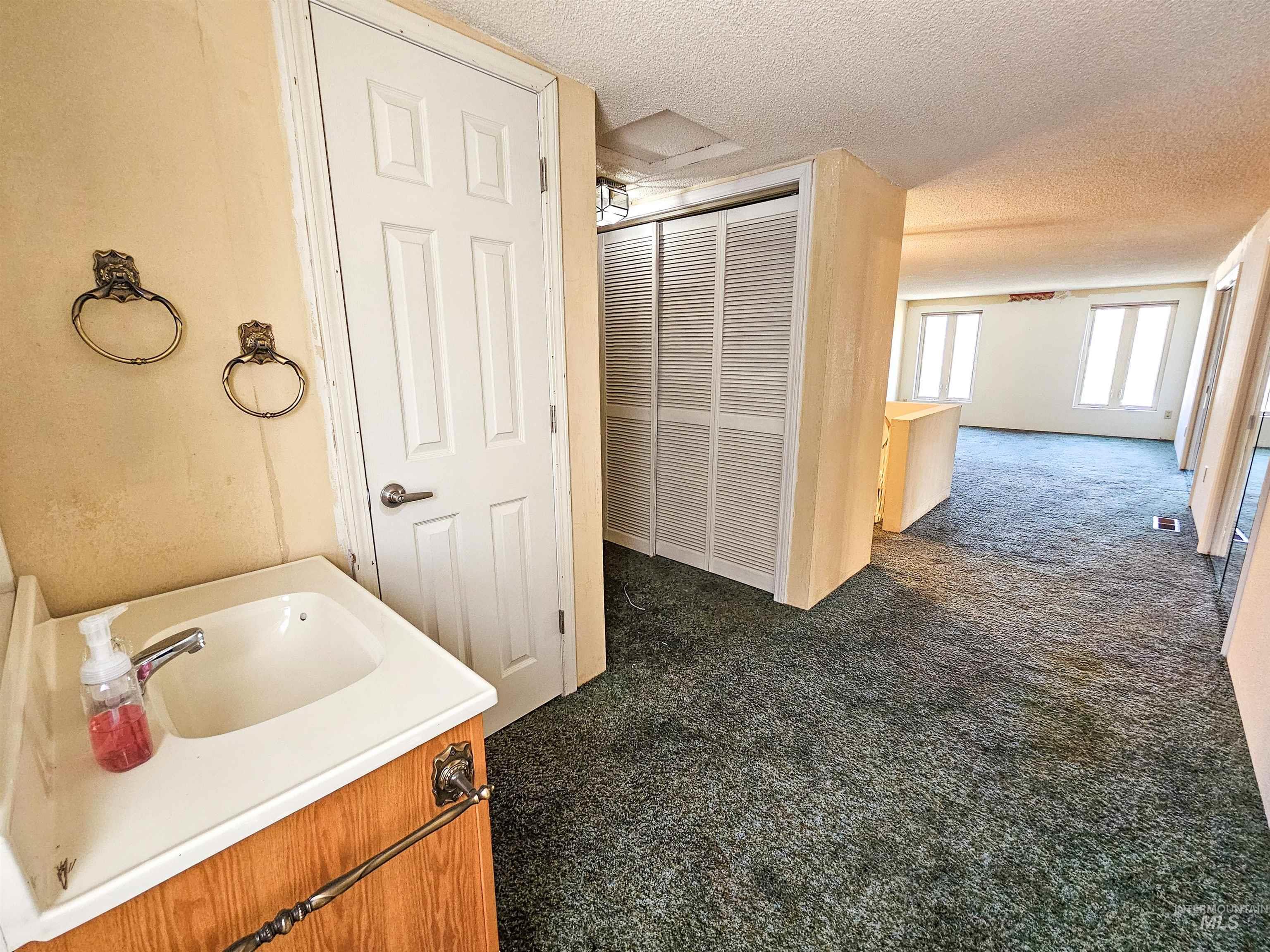 209 Harding St, Asotin, Washington 99402, 3 Bedrooms, 3 Bathrooms, Residential For Sale, Price $769,000,MLS 98956128
