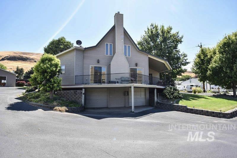 209 Harding St, Asotin, Washington 99402, 3 Bedrooms, 3 Bathrooms, Residential For Sale, Price $769,000,MLS 98956128