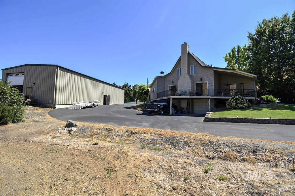209 Harding St, Asotin, Washington 99402, 3 Bedrooms, 3 Bathrooms, Residential For Sale, Price $769,000,MLS 98956128