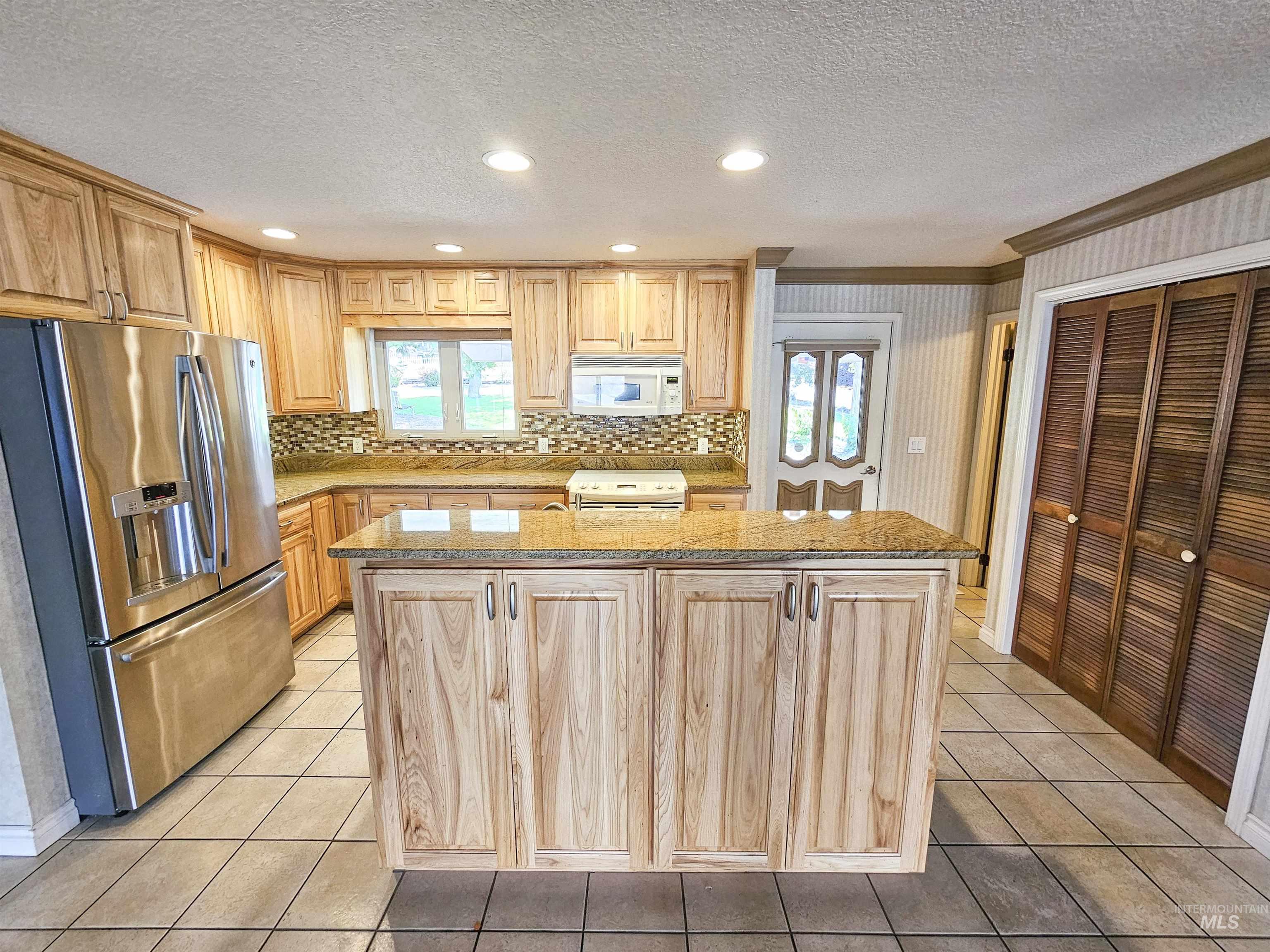 209 Harding St, Asotin, Washington 99402, 3 Bedrooms, 3 Bathrooms, Residential For Sale, Price $769,000,MLS 98956128