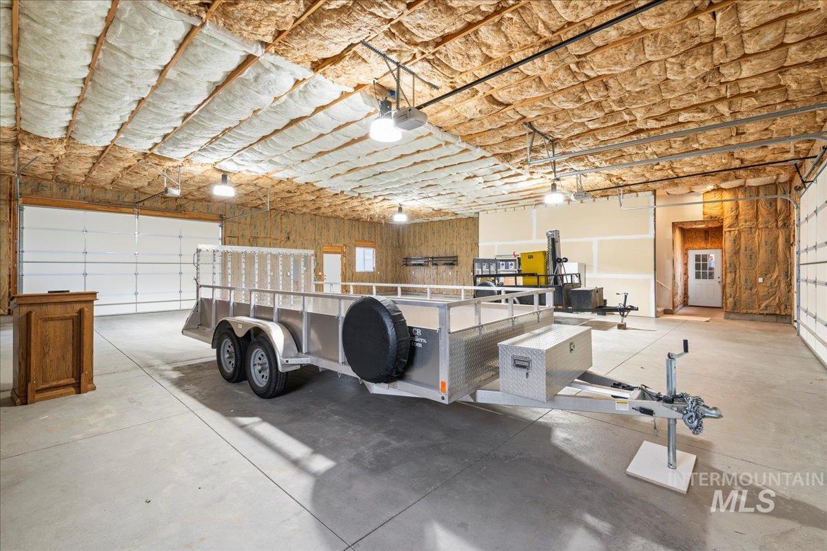 1190 NW Bluegrass Cr, Mountain Home, Idaho 83647, 5 Bedrooms, 2.5 Bathrooms, Residential For Sale, Price $689,900,MLS 98956137