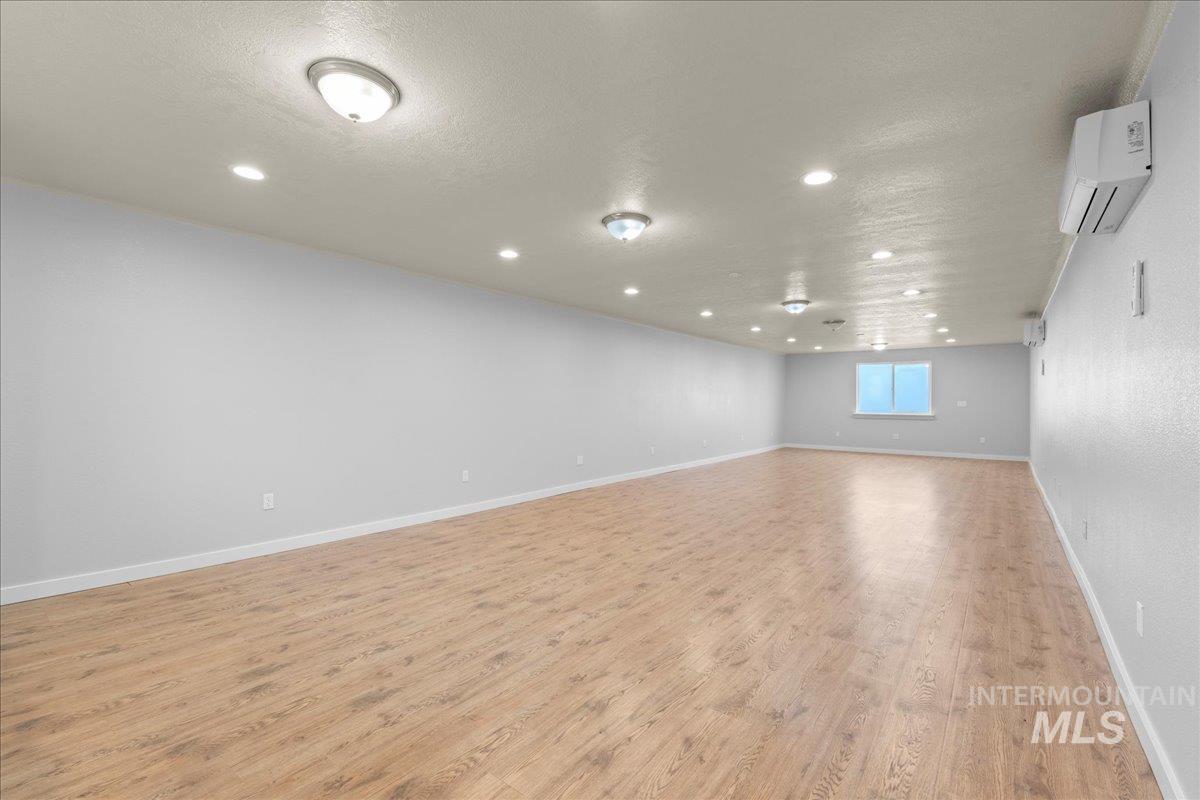 1190 NW Bluegrass Cr, Mountain Home, Idaho 83647, 5 Bedrooms, 2.5 Bathrooms, Residential For Sale, Price $689,900,MLS 98956137