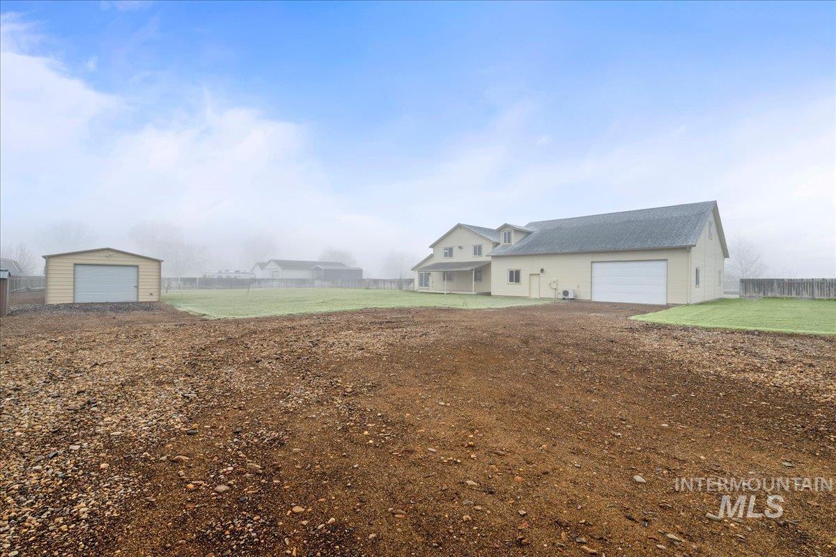 1190 NW Bluegrass Cr, Mountain Home, Idaho 83647, 5 Bedrooms, 2.5 Bathrooms, Residential For Sale, Price $689,900,MLS 98956137