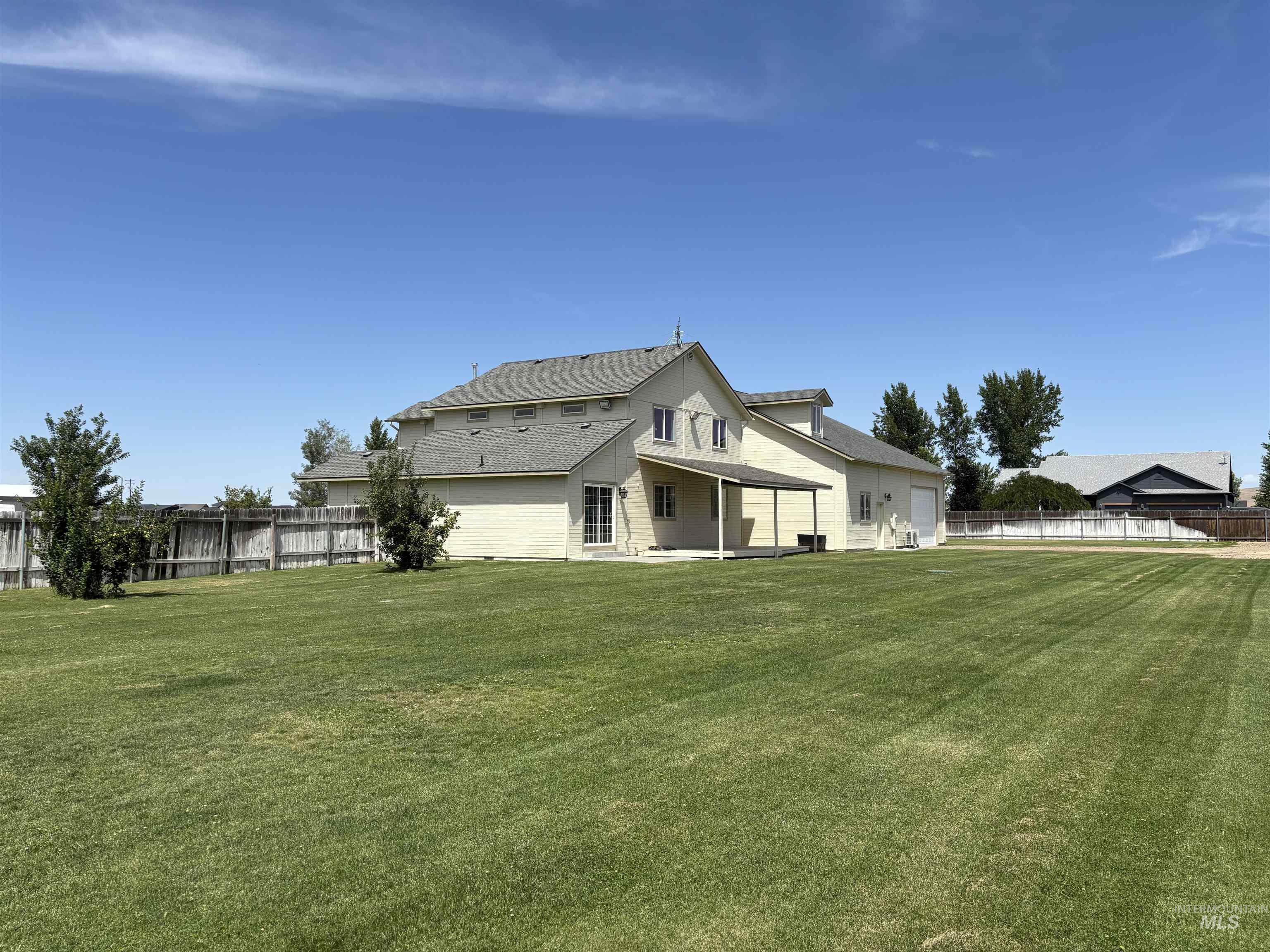 1190 NW Bluegrass Cr, Mountain Home, Idaho 83647, 5 Bedrooms, 2.5 Bathrooms, Residential For Sale, Price $689,900,MLS 98956137