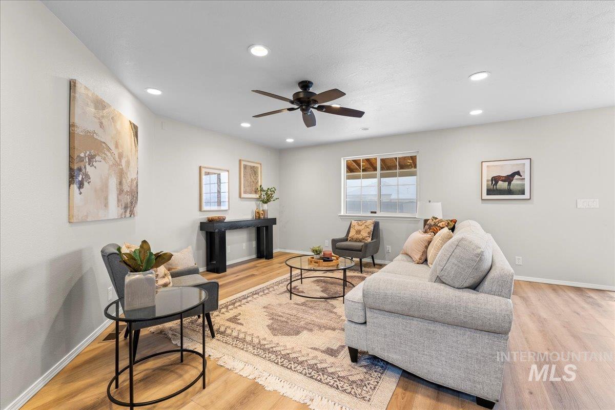 1190 NW Bluegrass Cr, Mountain Home, Idaho 83647, 5 Bedrooms, 2.5 Bathrooms, Residential For Sale, Price $689,900,MLS 98956137