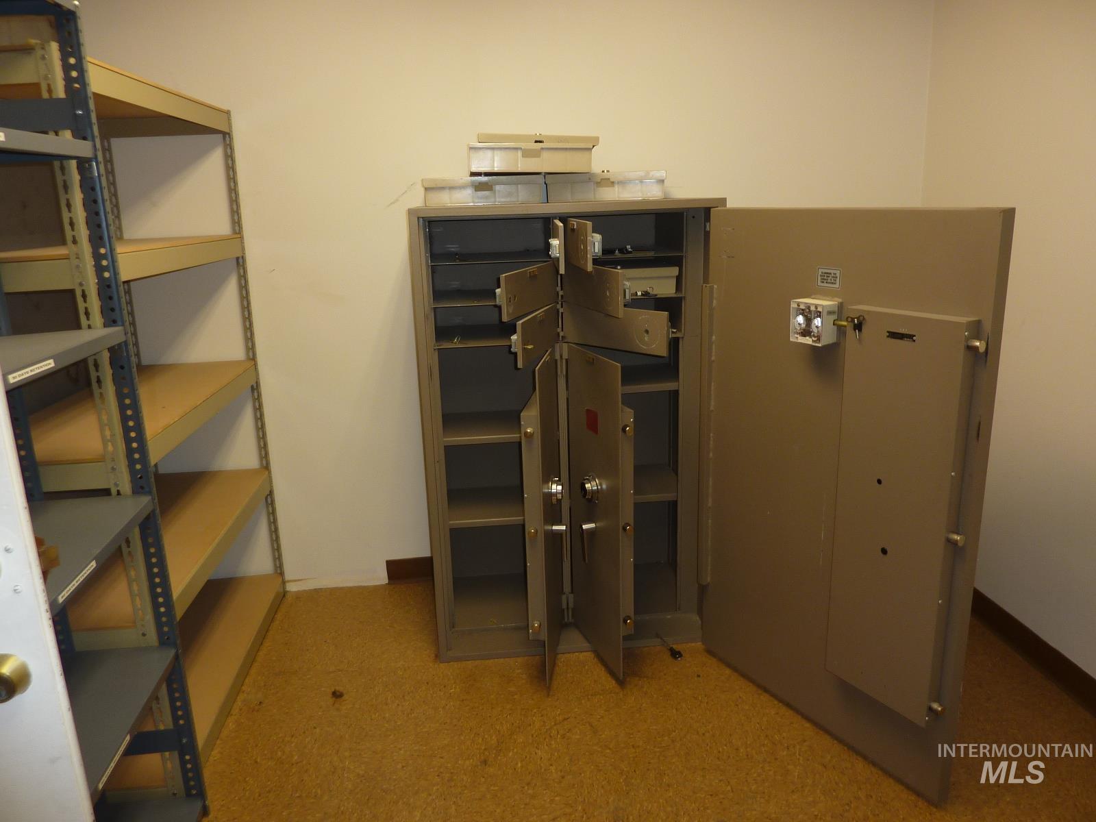 1031 21st Street, Lewiston, Idaho 83501-1927, Business/Commercial For Sale, Price $891,000,MLS 98956162