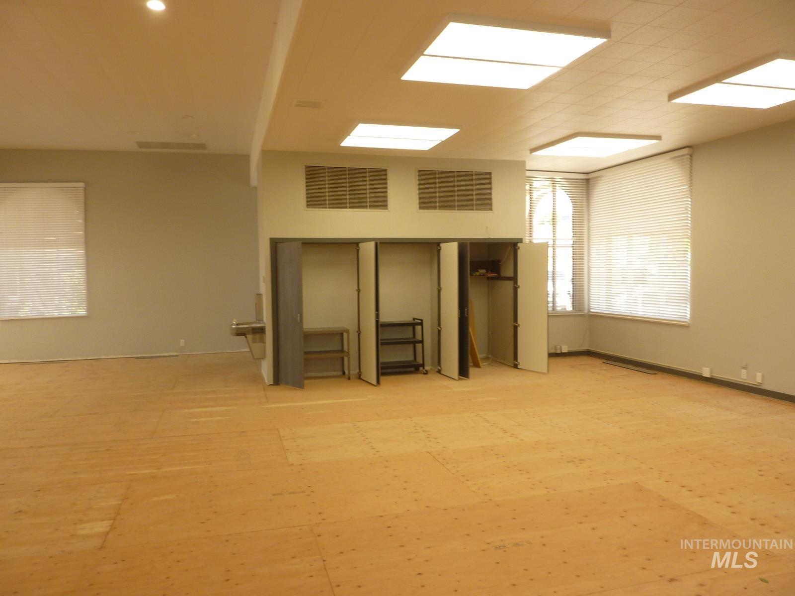 1031 21st Street, Lewiston, Idaho 83501-1927, Business/Commercial For Sale, Price $891,000,MLS 98956162