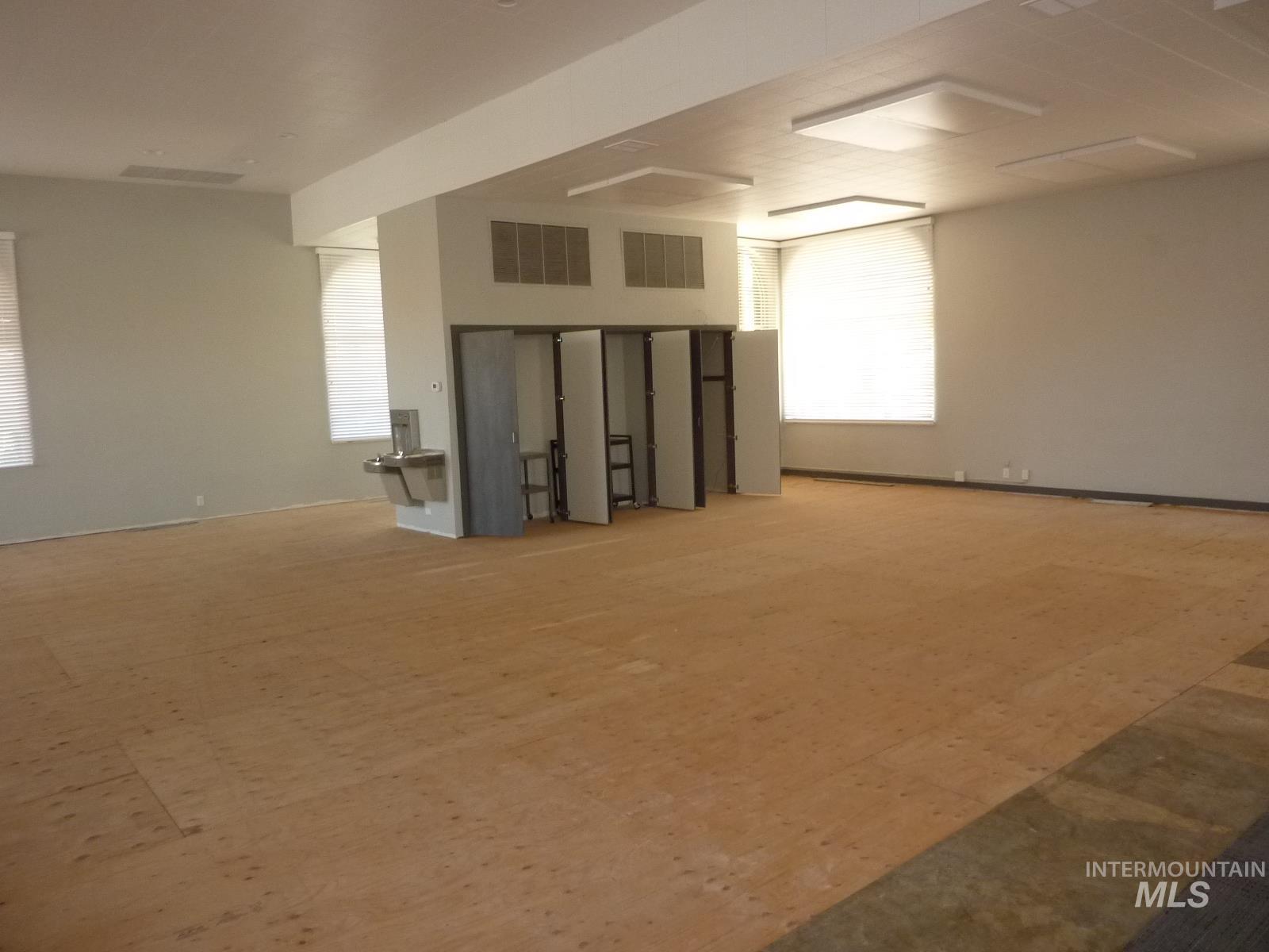 1031 21st Street, Lewiston, Idaho 83501-1927, Business/Commercial For Sale, Price $891,000,MLS 98956162