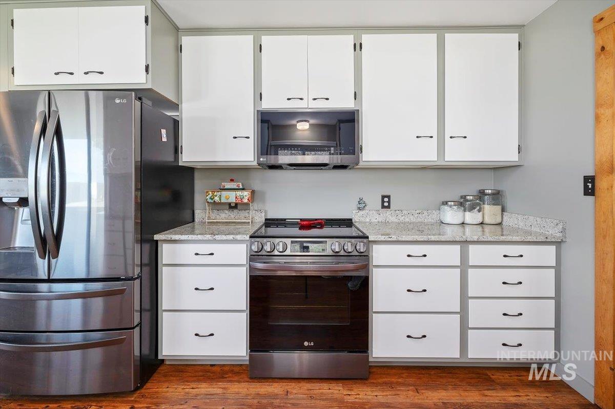 249 W 500 S, Jerome, Idaho 83338, 3 Bedrooms, 3 Bathrooms, Residential For Sale, Price $850,000,MLS 98956174