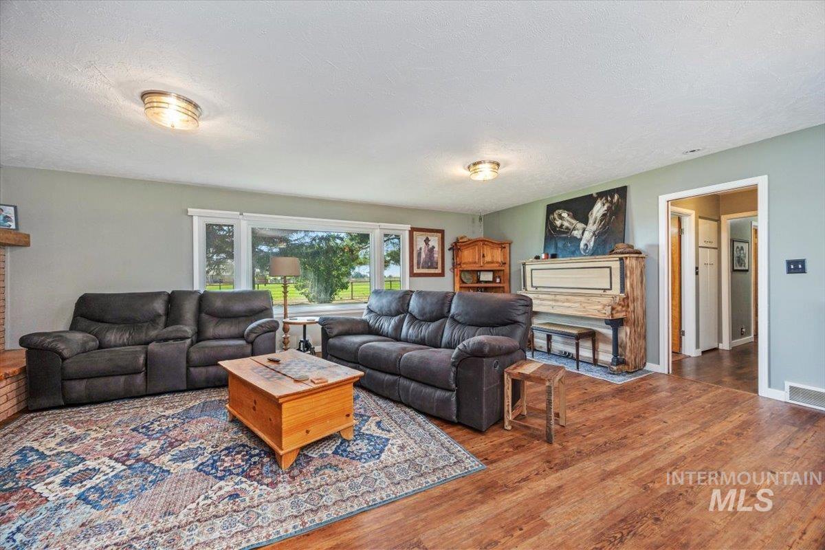 249 W 500 S, Jerome, Idaho 83338, 4 Bedrooms, 3 Bathrooms, Residential For Sale, Price $825,000, 98956174
