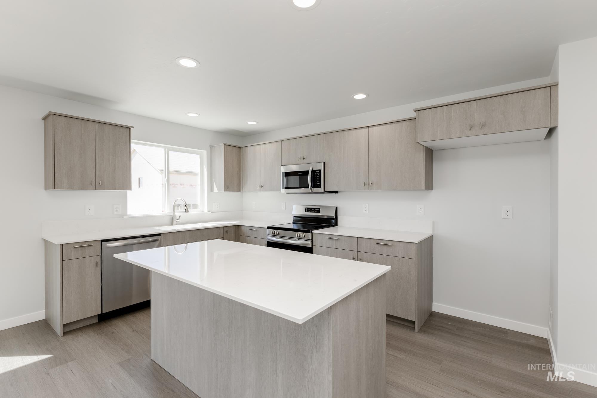 783 Morrow St, Mountain Home, Idaho 83647, 5 Bedrooms, 3 Bathrooms, Residential For Sale, Price $424,990,MLS 98956175