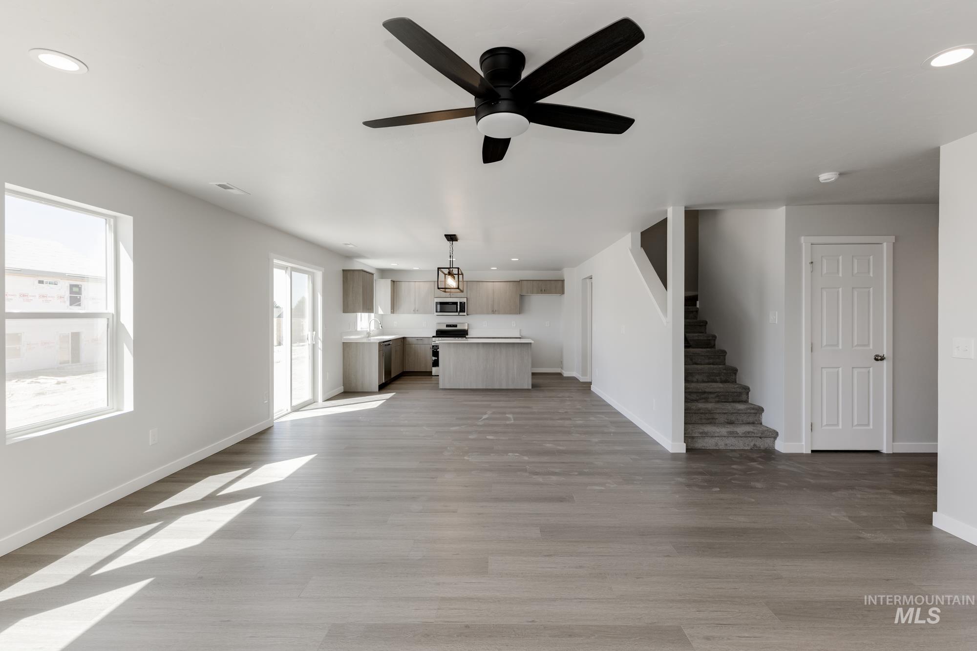 783 Morrow St, Mountain Home, Idaho 83647, 5 Bedrooms, 3 Bathrooms, Residential For Sale, Price $424,990,MLS 98956175