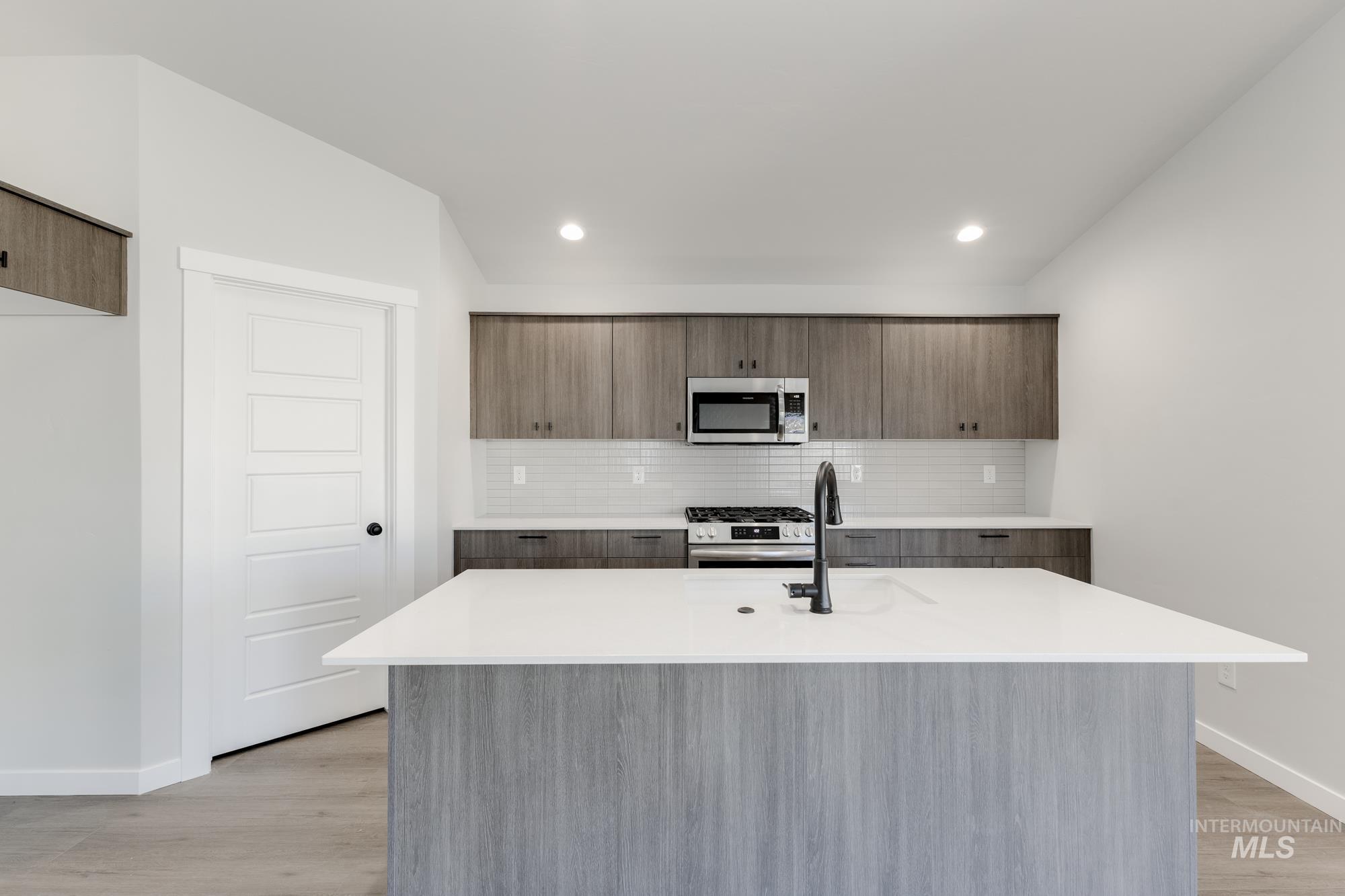 10532 W Tinder St, Star, Idaho 83669, 4 Bedrooms, 2 Bathrooms, Residential For Sale, Price $474,990,MLS 98956185