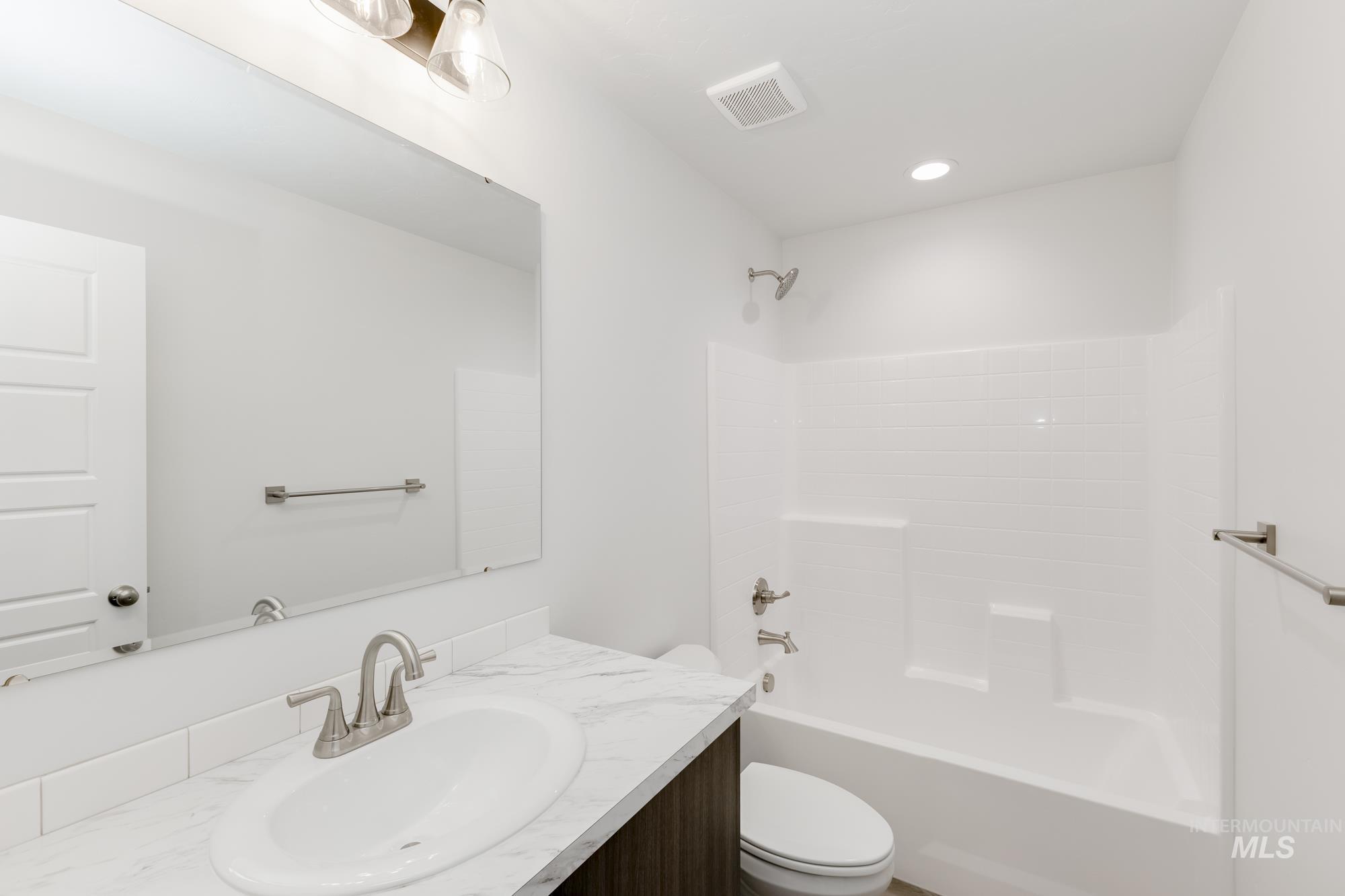 2304 N Carly Ave, Star, Idaho 83669, 4 Bedrooms, 2 Bathrooms, Residential For Sale, Price $480,990,MLS 98956187