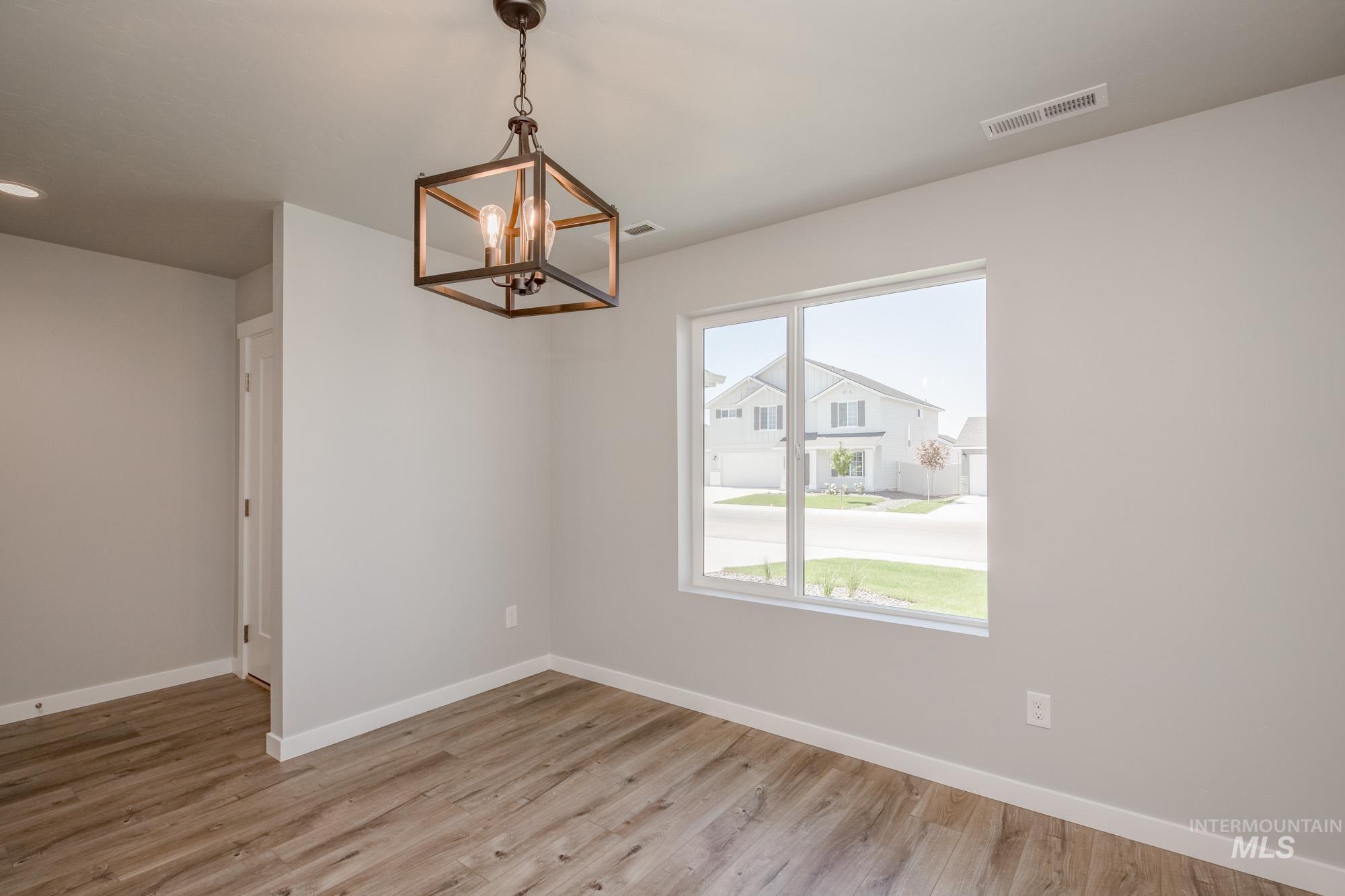 19366 Schooner Ave, Caldwell, Idaho 83605, 3 Bedrooms, 2 Bathrooms, Residential For Sale, Price $375,990,MLS 98956193