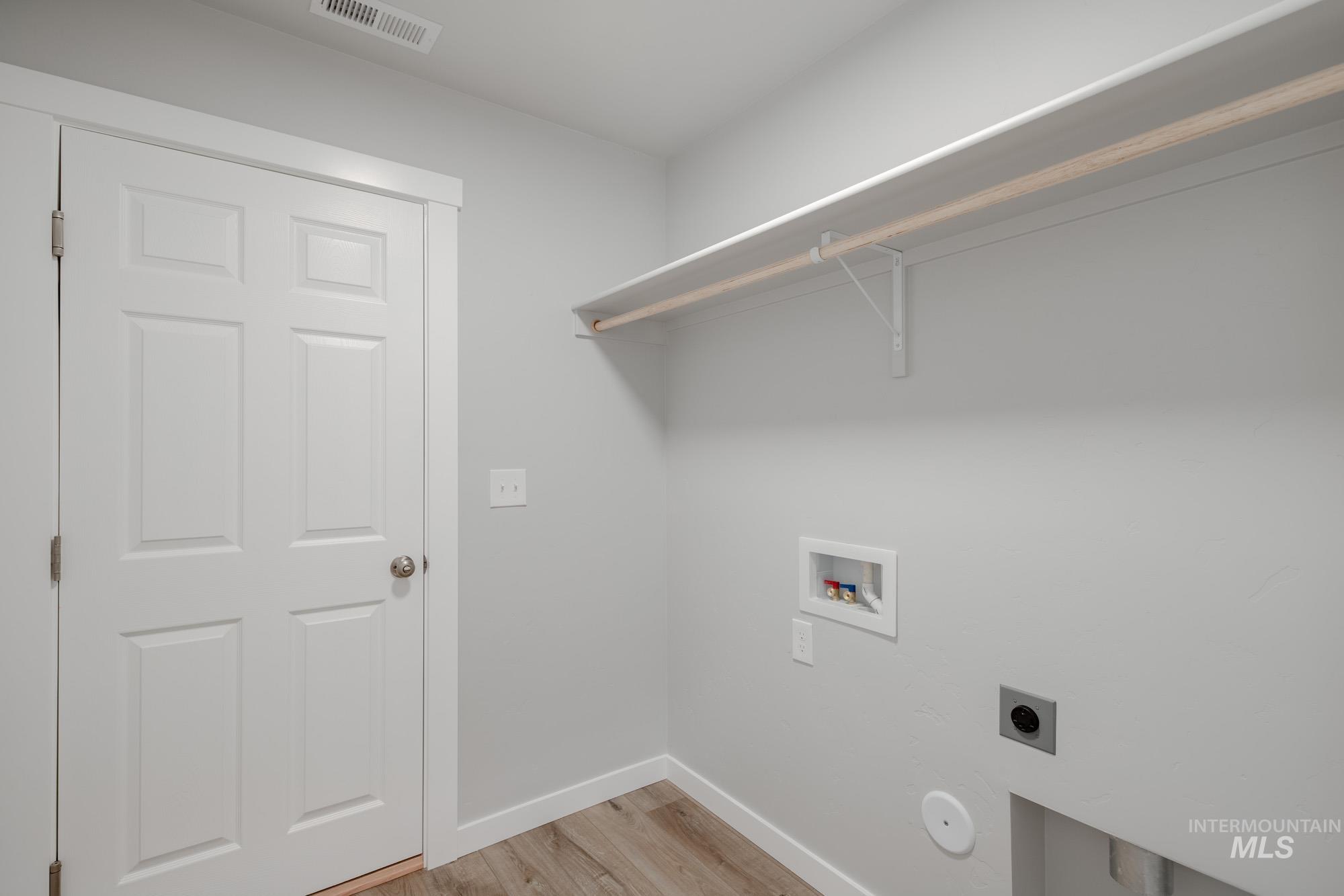 19366 Schooner Ave, Caldwell, Idaho 83605, 3 Bedrooms, 2 Bathrooms, Residential For Sale, Price $375,990,MLS 98956193