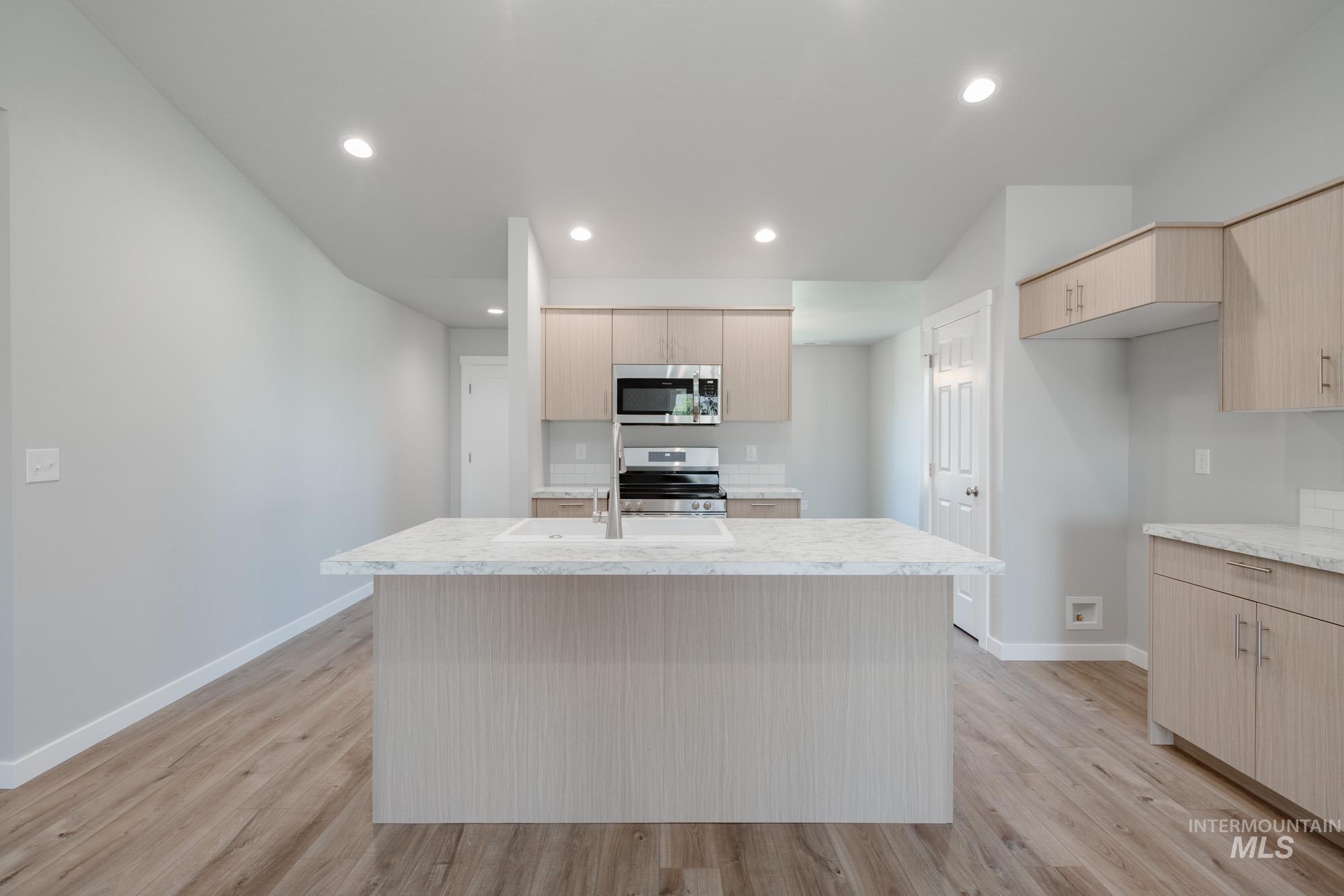 19366 Schooner Ave, Caldwell, Idaho 83605, 3 Bedrooms, 2 Bathrooms, Residential For Sale, Price $375,990,MLS 98956193