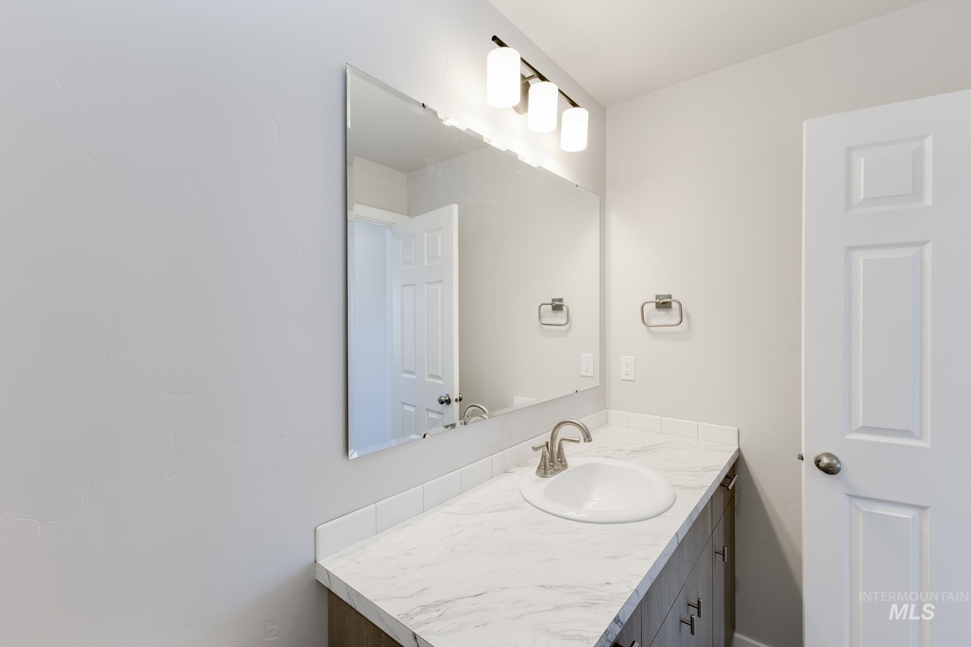 685 W Striped Owl St, Kuna, Idaho 83634, 5 Bedrooms, 3 Bathrooms, Residential For Sale, Price $499,990,MLS 98956205