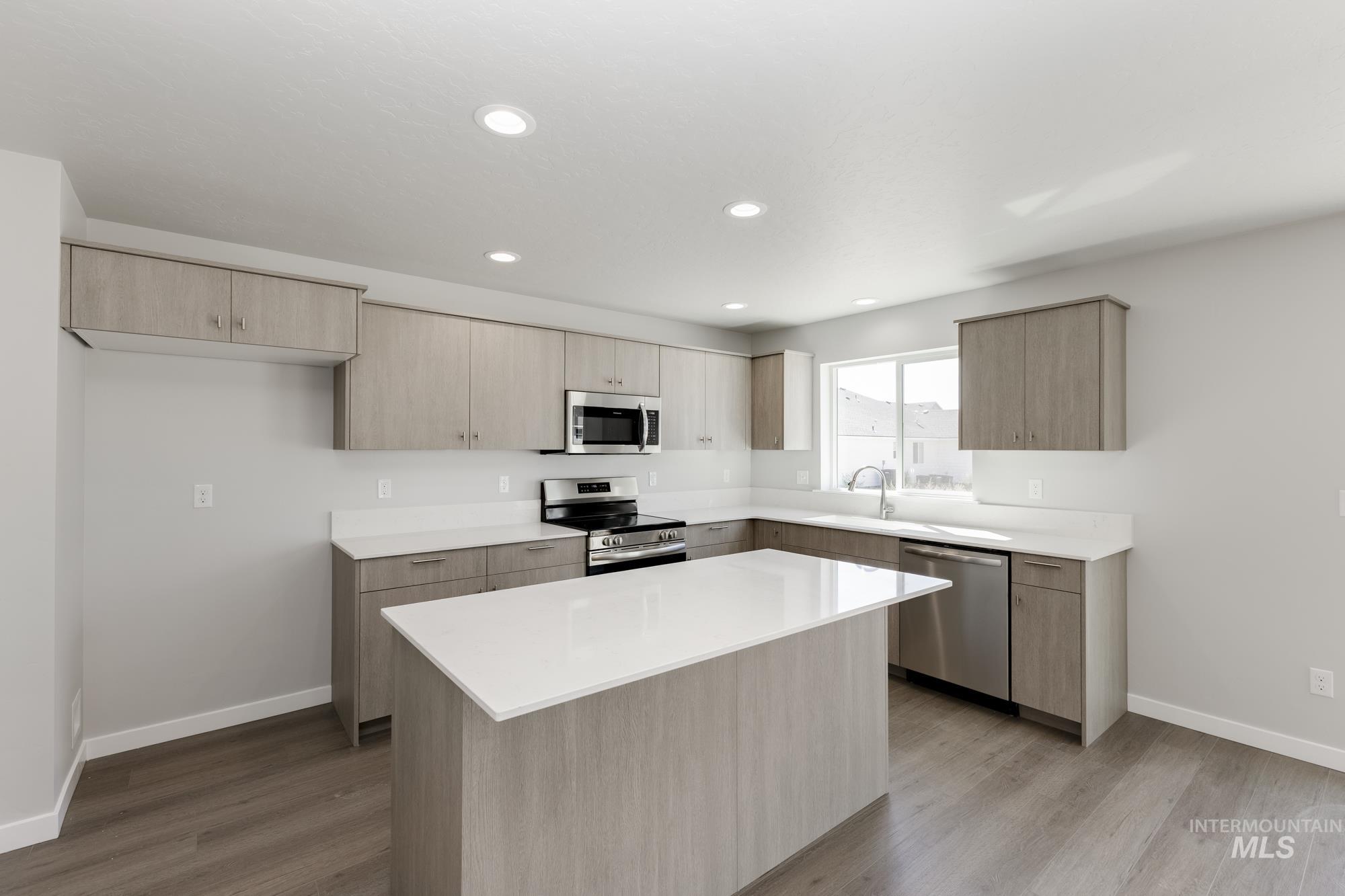 685 W Striped Owl St, Kuna, Idaho 83634, 5 Bedrooms, 3 Bathrooms, Residential For Sale, Price $499,990,MLS 98956205