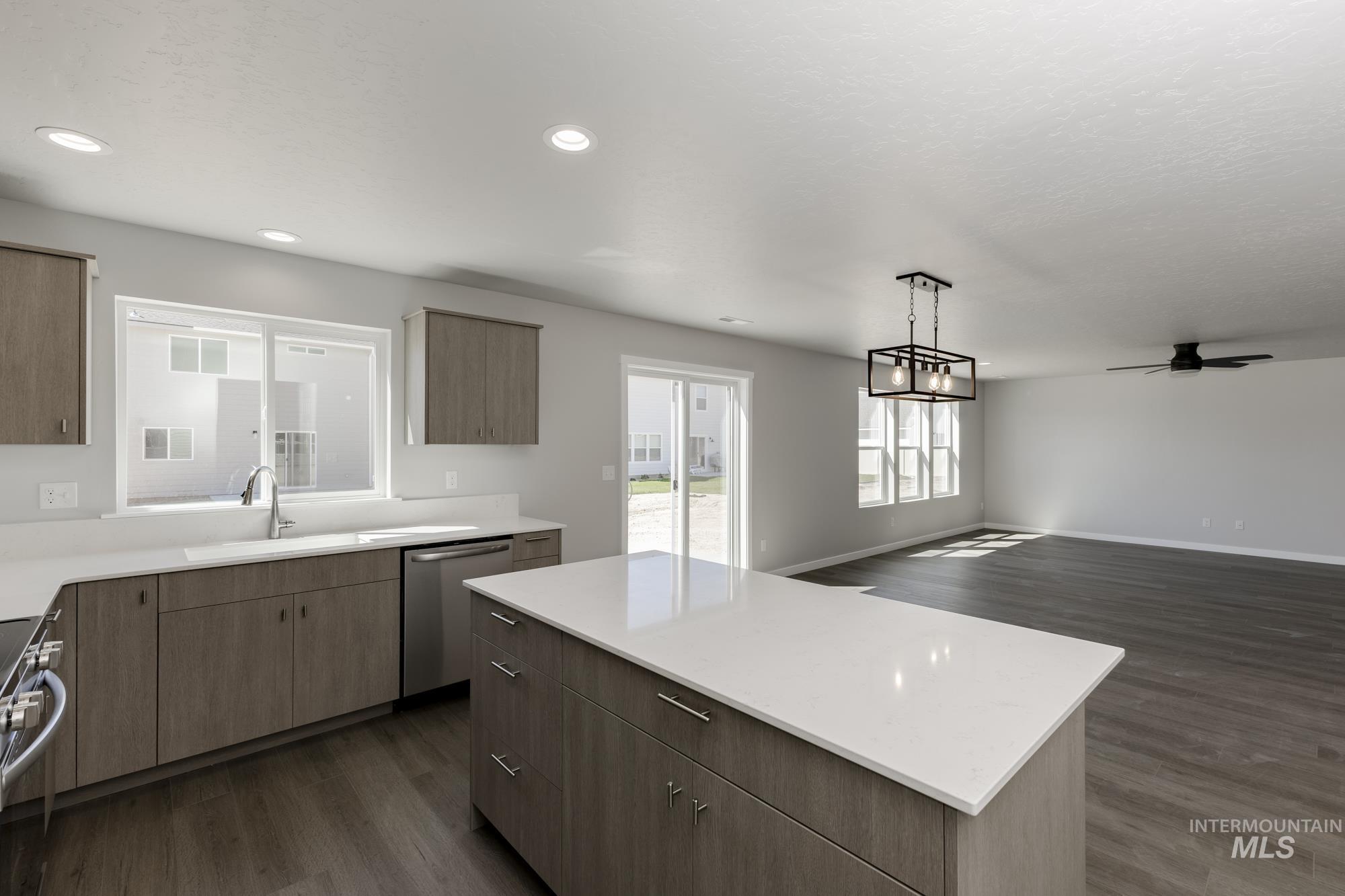 685 W Striped Owl St, Kuna, Idaho 83634, 5 Bedrooms, 3 Bathrooms, Residential For Sale, Price $499,990,MLS 98956205