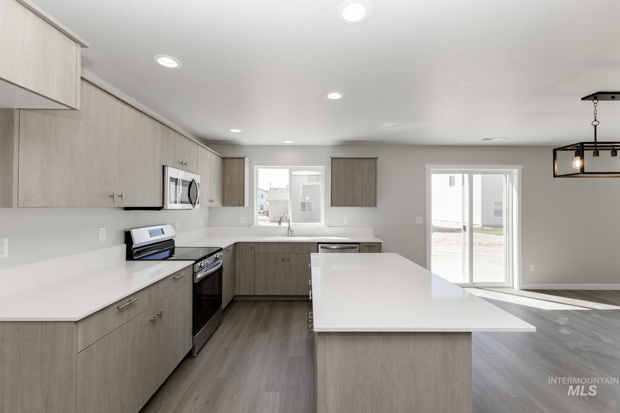 685 W Striped Owl St, Kuna, Idaho 83634, 5 Bedrooms, 3 Bathrooms, Residential For Sale, Price $499,990,MLS 98956205