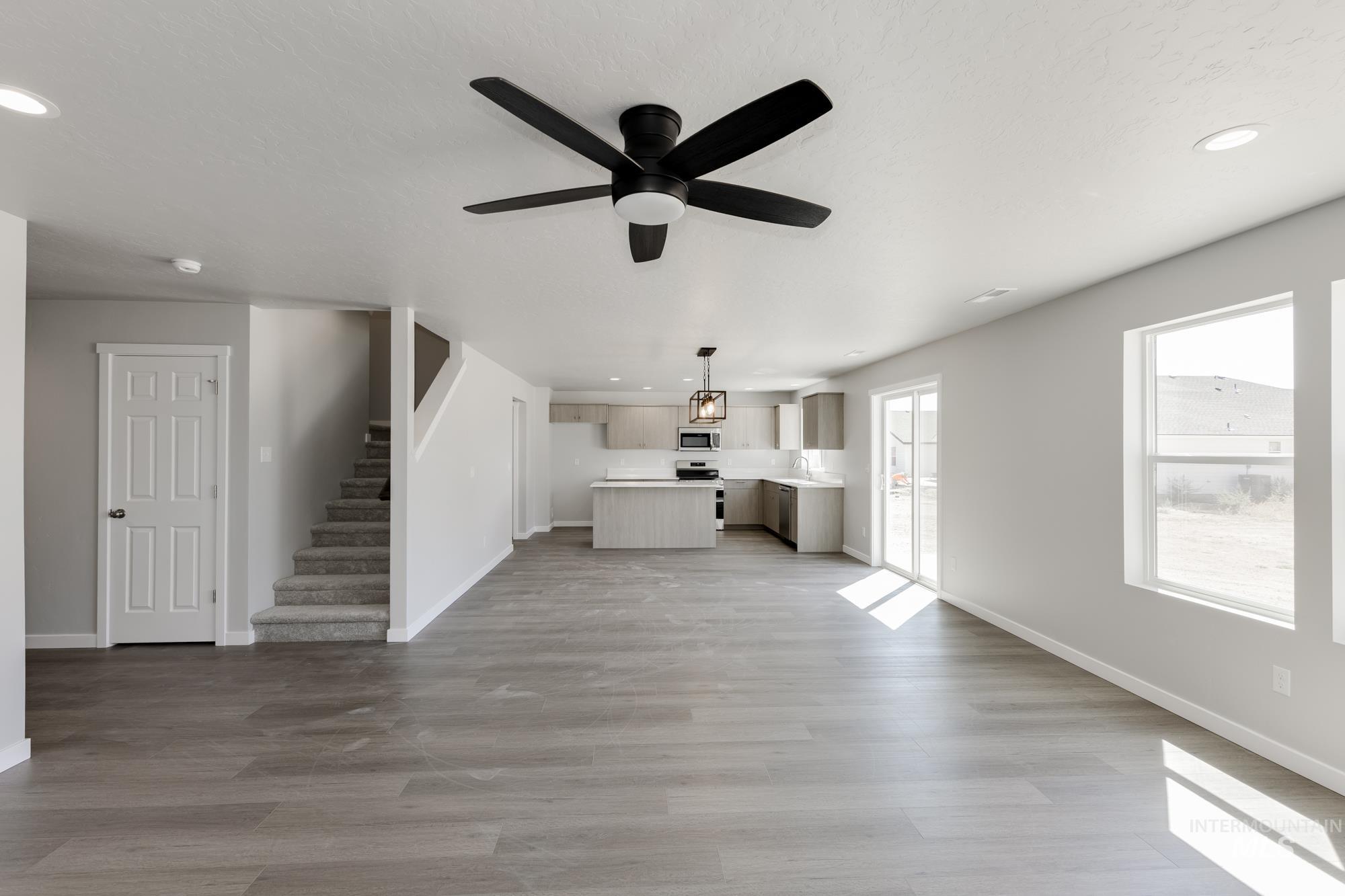 685 W Striped Owl St, Kuna, Idaho 83634, 5 Bedrooms, 3 Bathrooms, Residential For Sale, Price $499,990,MLS 98956205