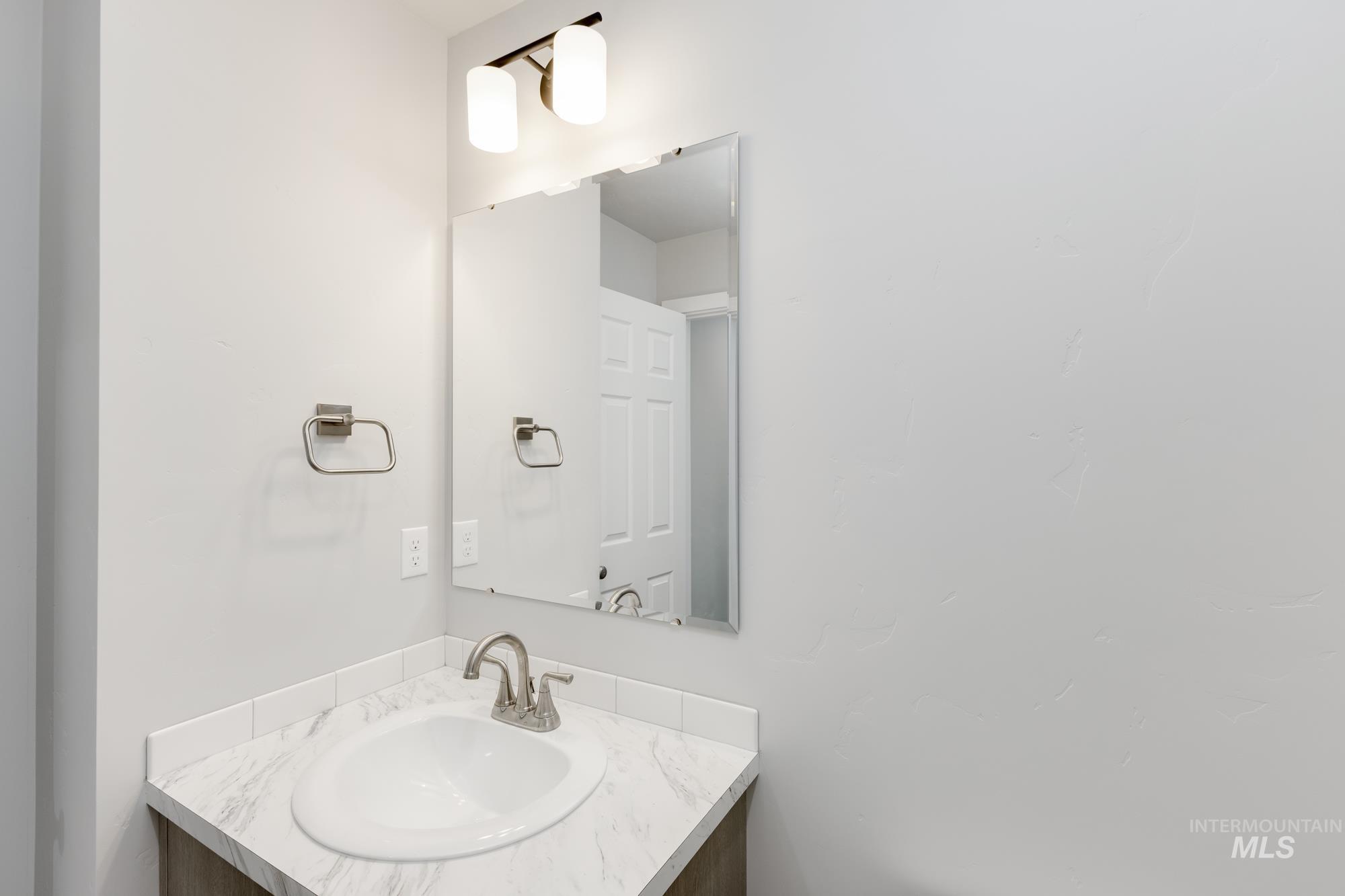 685 W Striped Owl St, Kuna, Idaho 83634, 5 Bedrooms, 3 Bathrooms, Residential For Sale, Price $499,990,MLS 98956205