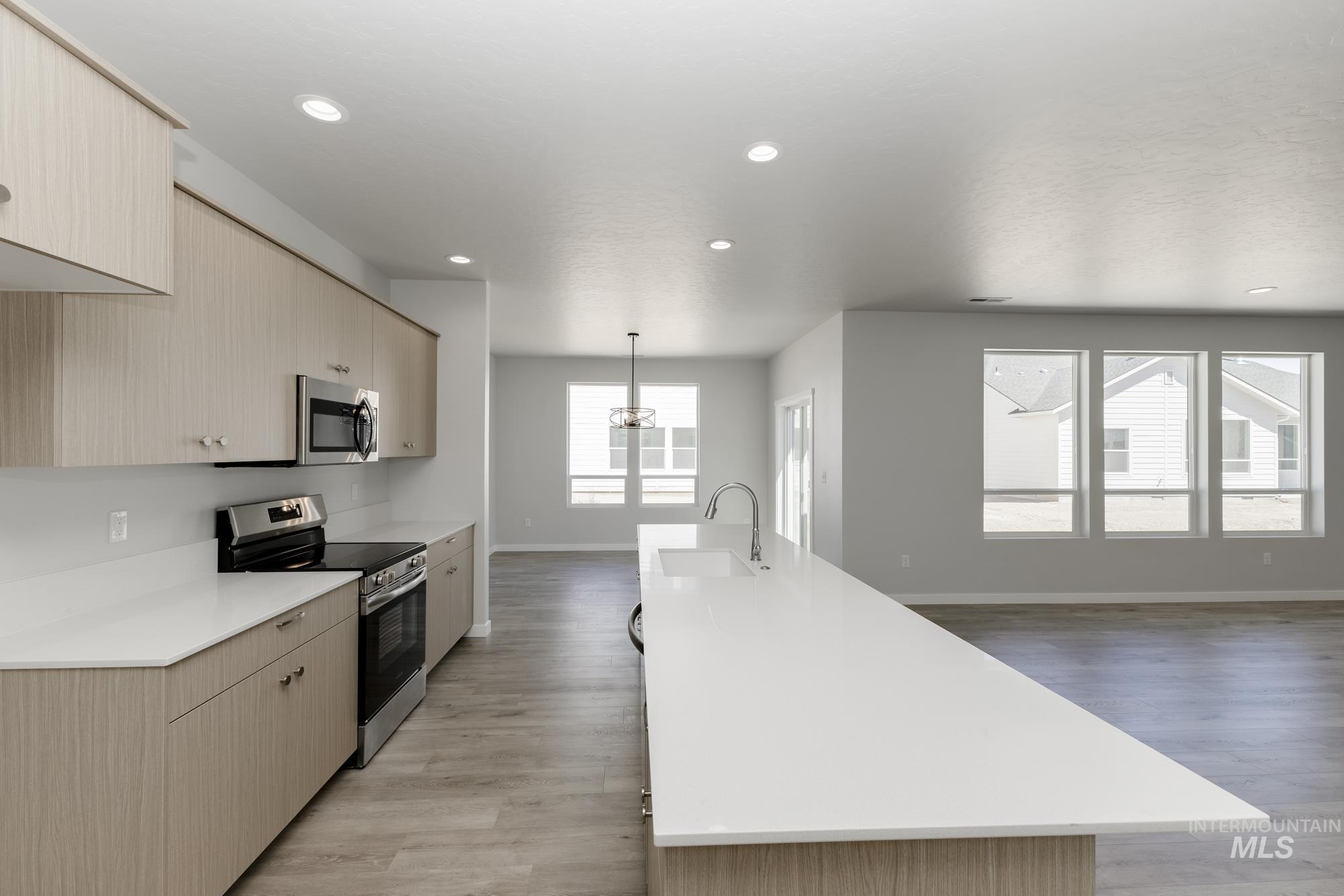 684 W Striped Owl St, Kuna, Idaho 83634, 4 Bedrooms, 2 Bathrooms, Residential For Sale, Price $534,990,MLS 98956207