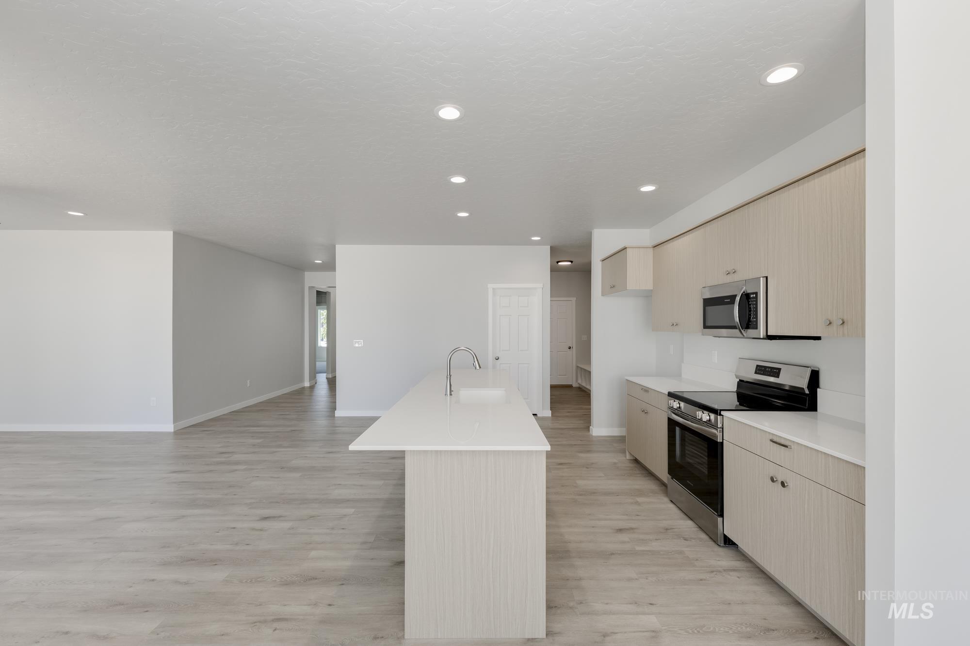 684 W Striped Owl St, Kuna, Idaho 83634, 4 Bedrooms, 2 Bathrooms, Residential For Sale, Price $534,990,MLS 98956207