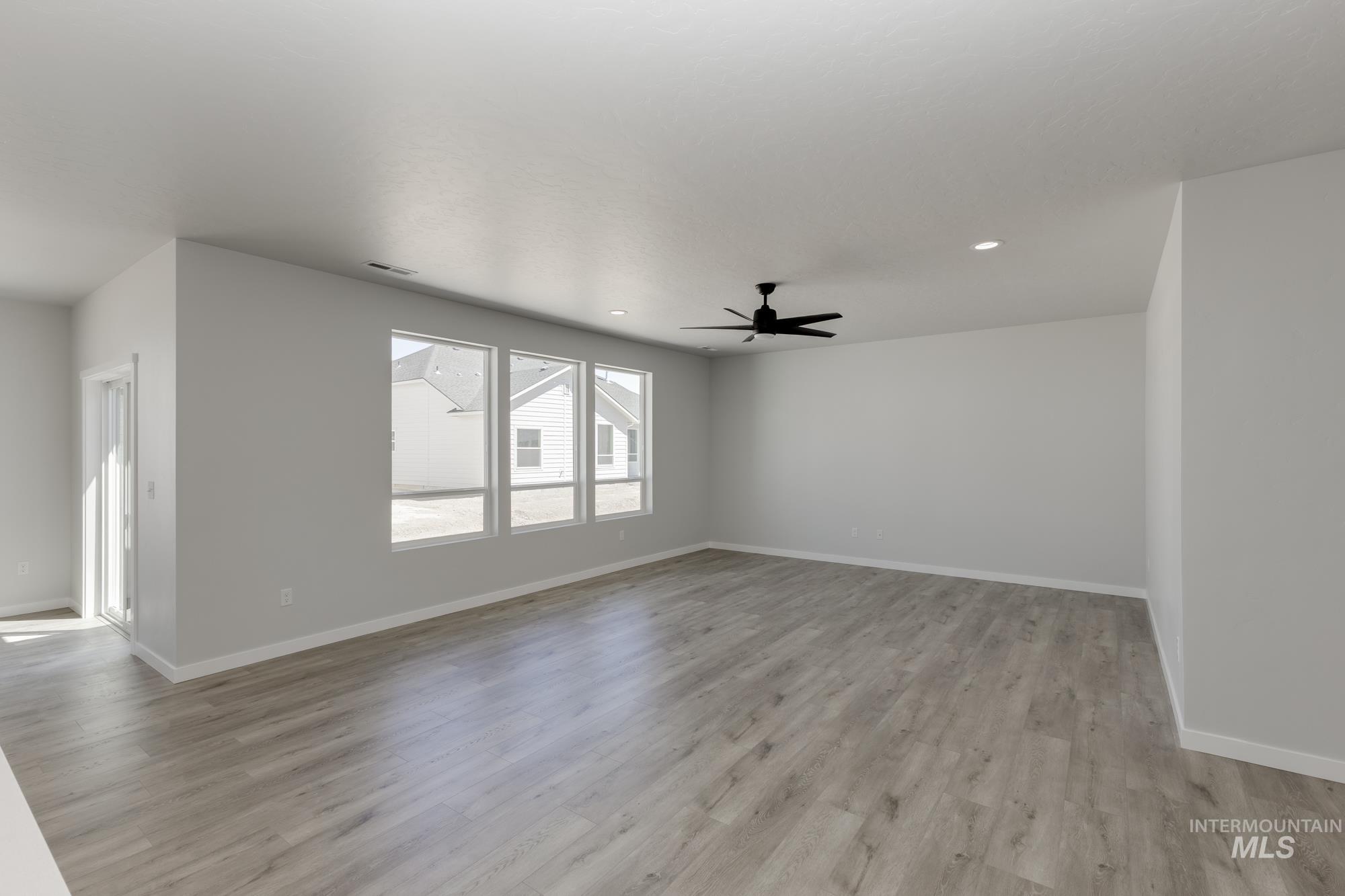 684 W Striped Owl St, Kuna, Idaho 83634, 4 Bedrooms, 2 Bathrooms, Residential For Sale, Price $534,990,MLS 98956207