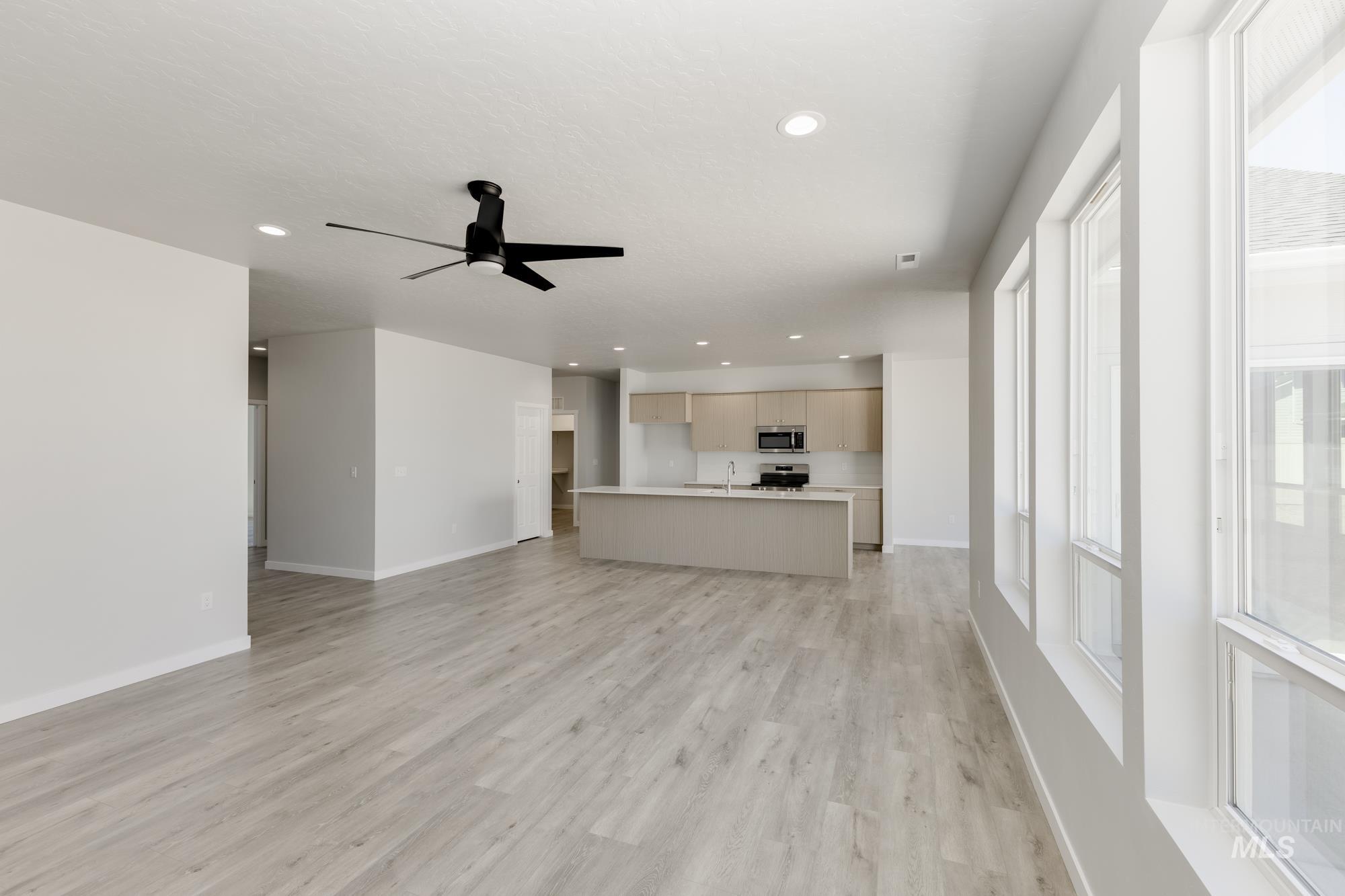 684 W Striped Owl St, Kuna, Idaho 83634, 4 Bedrooms, 2 Bathrooms, Residential For Sale, Price $534,990,MLS 98956207