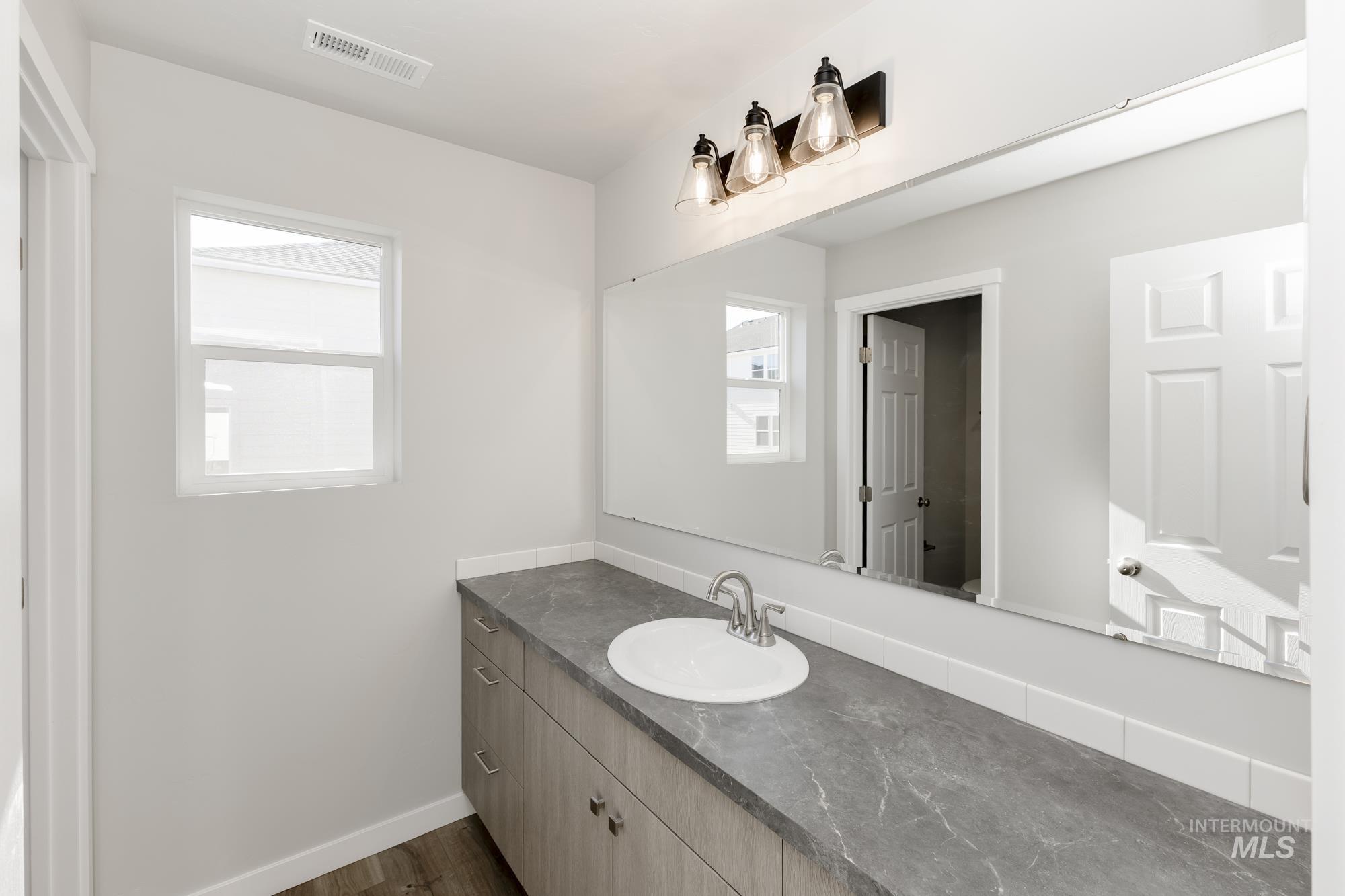 702 W Striped Owl St, Kuna, Idaho 83634, 4 Bedrooms, 2 Bathrooms, Residential For Sale, Price $519,990,MLS 98956208