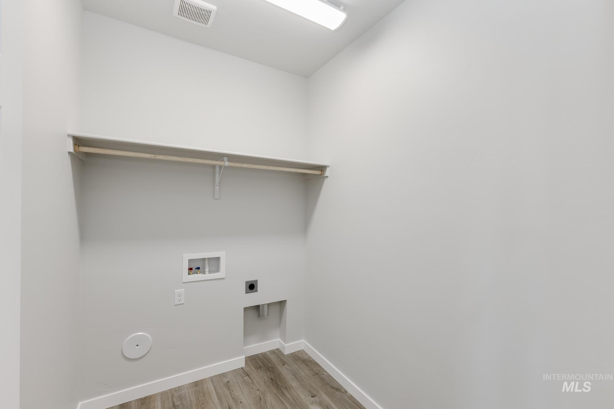 702 W Striped Owl St, Kuna, Idaho 83634, 4 Bedrooms, 2 Bathrooms, Residential For Sale, Price $519,990,MLS 98956208