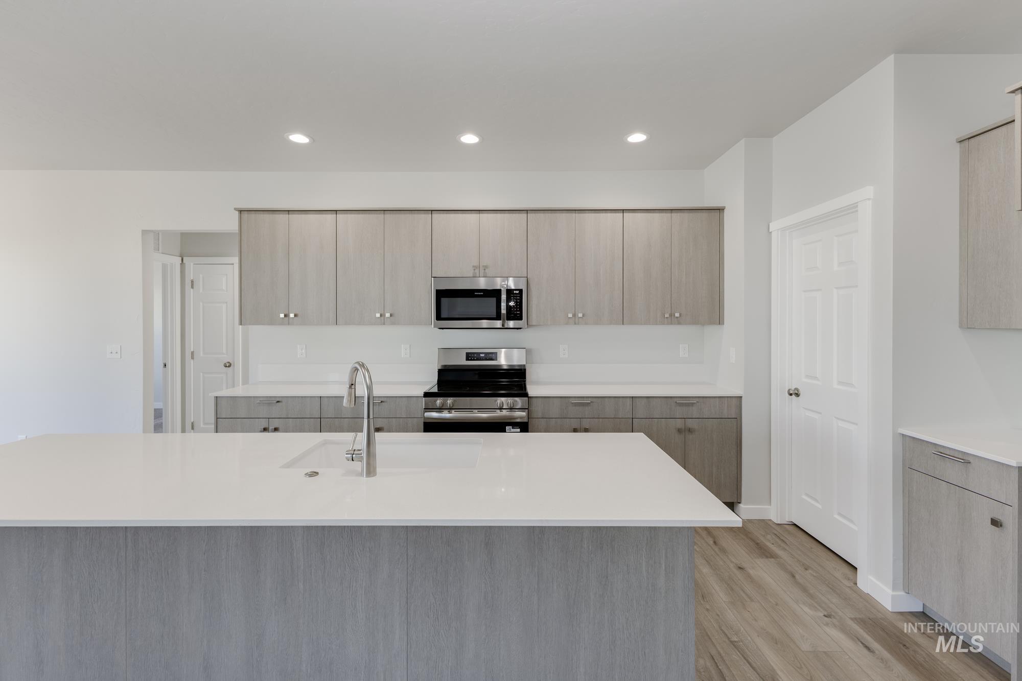 702 W Striped Owl St, Kuna, Idaho 83634, 4 Bedrooms, 2 Bathrooms, Residential For Sale, Price $519,990,MLS 98956208