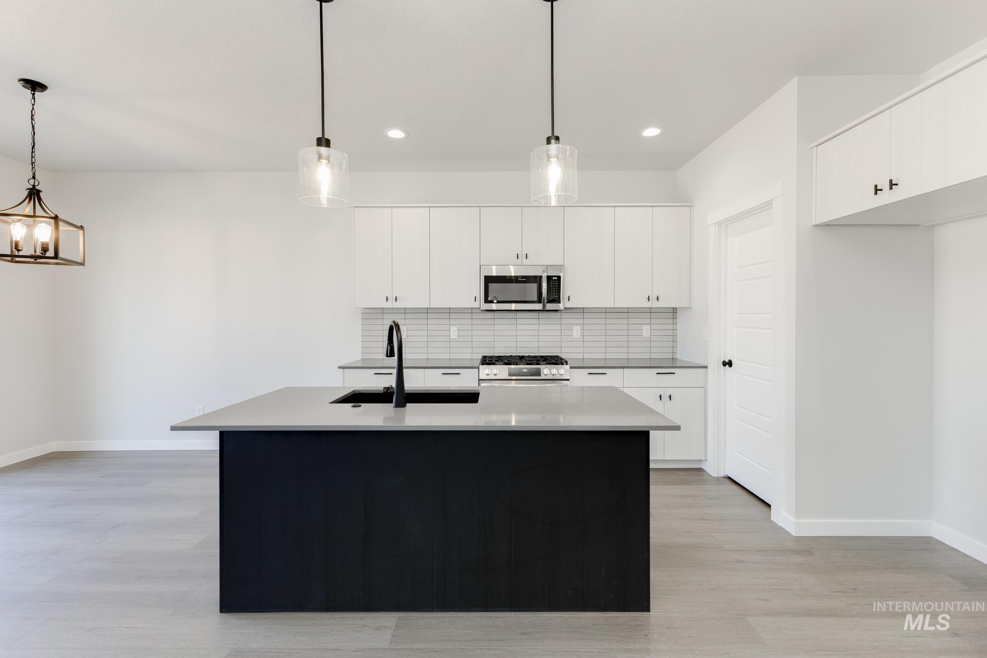 4274 E Kalinga St, Meridian, Idaho 83642, 3 Bedrooms, 2.5 Bathrooms, Residential For Sale, Price $437,990,MLS 98956211